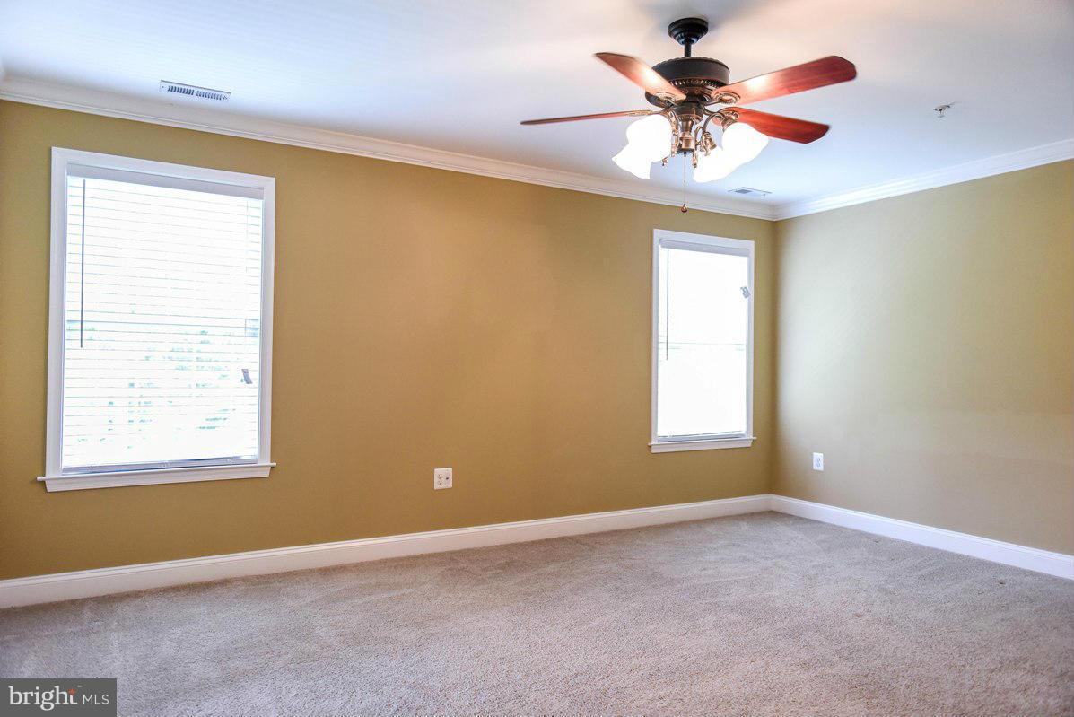 EMERALD HILLS ESTATES - Residential Lease