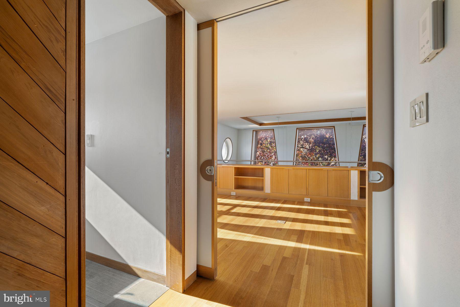 RITTENHOUSE SQUARE - Residential Income