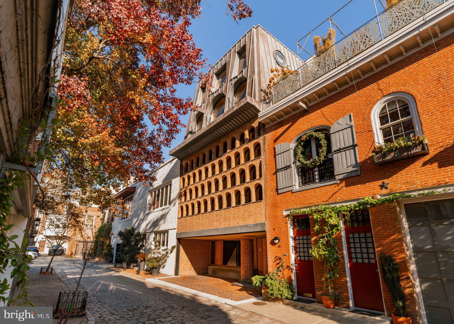 RITTENHOUSE SQUARE - Residential Income