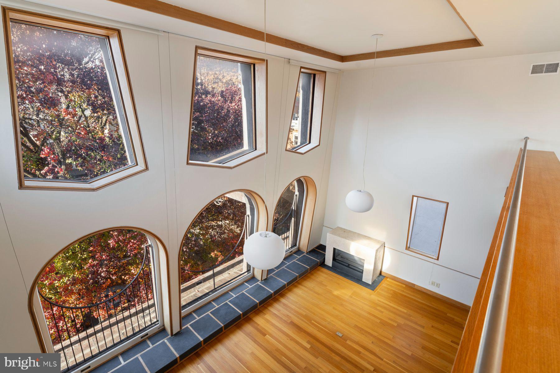 RITTENHOUSE SQUARE - Residential Income