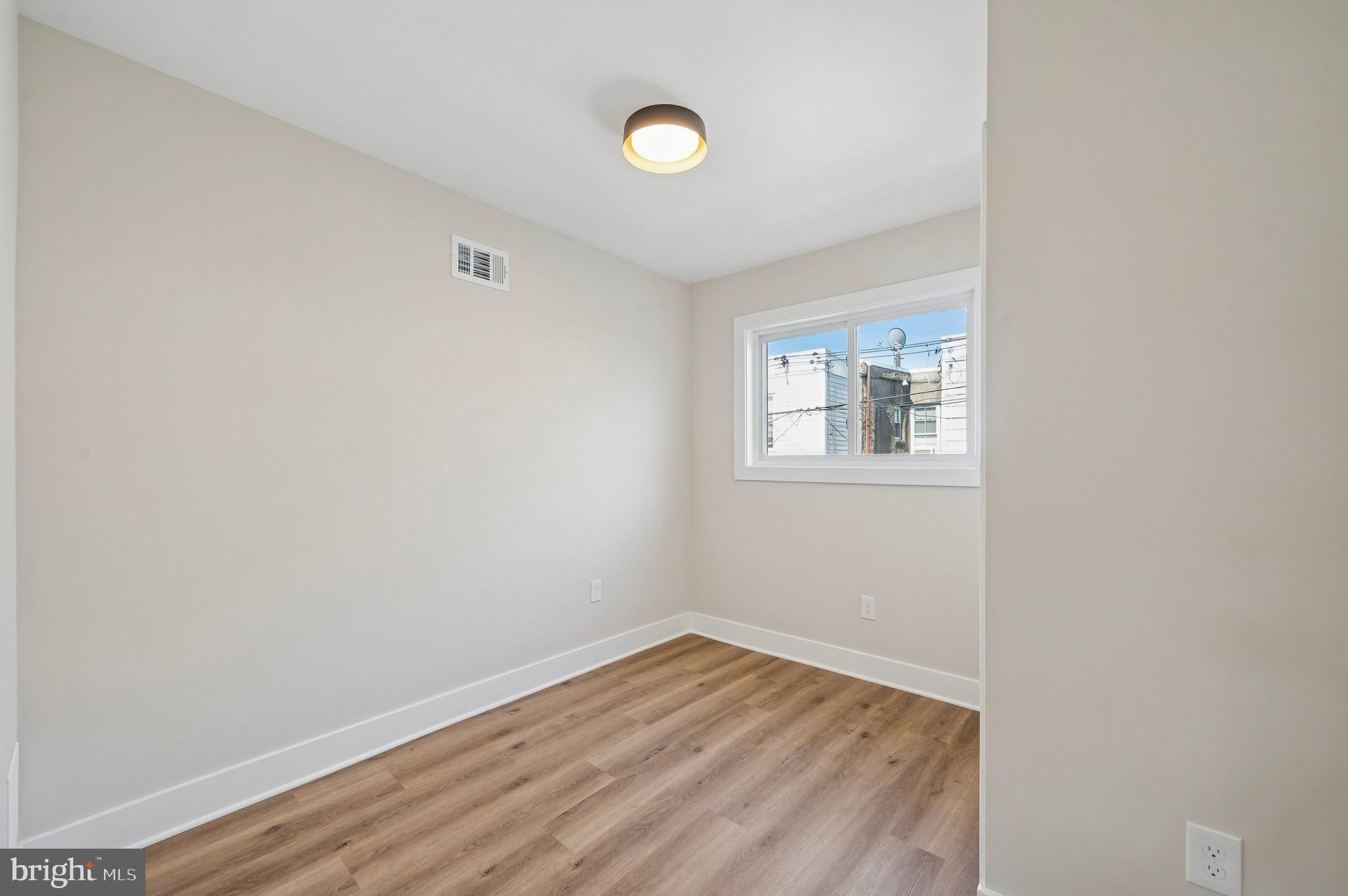 LOWER MOYAMENSING - Residential
