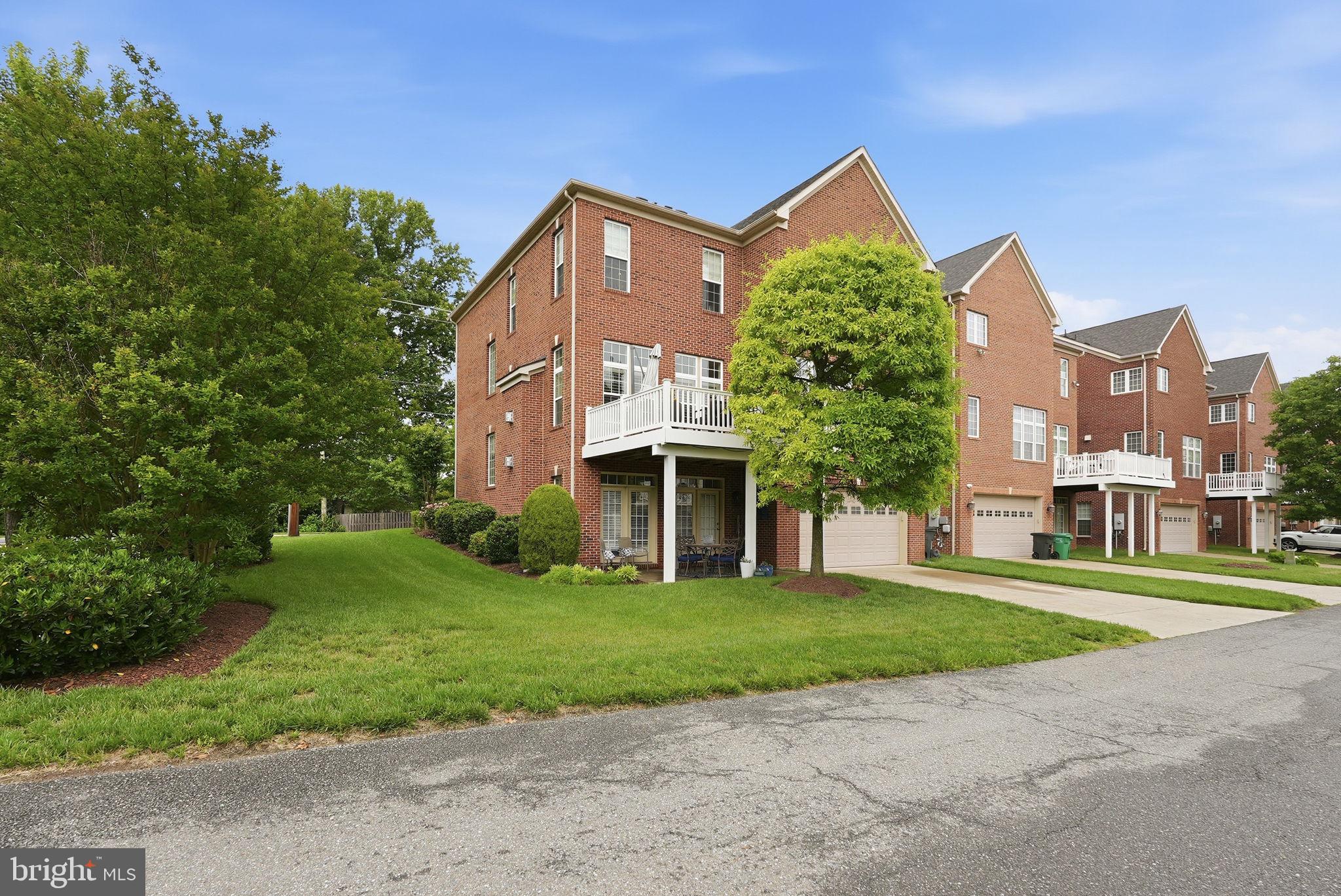CROWN POINTE - Residential
