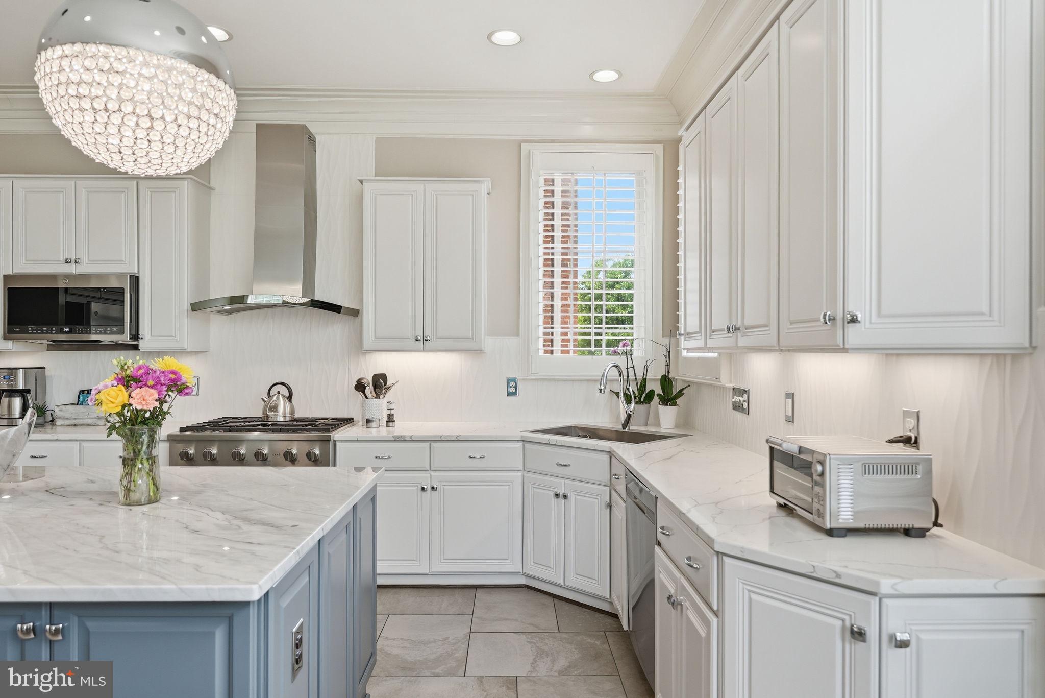 CROWN POINTE - Residential