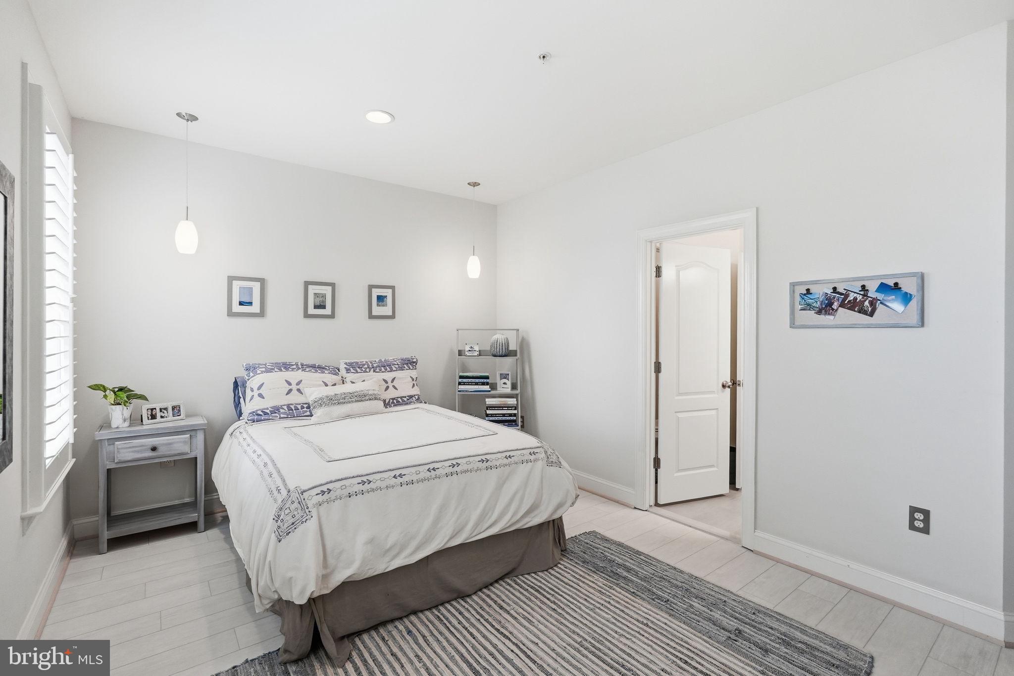 CROWN POINTE - Residential