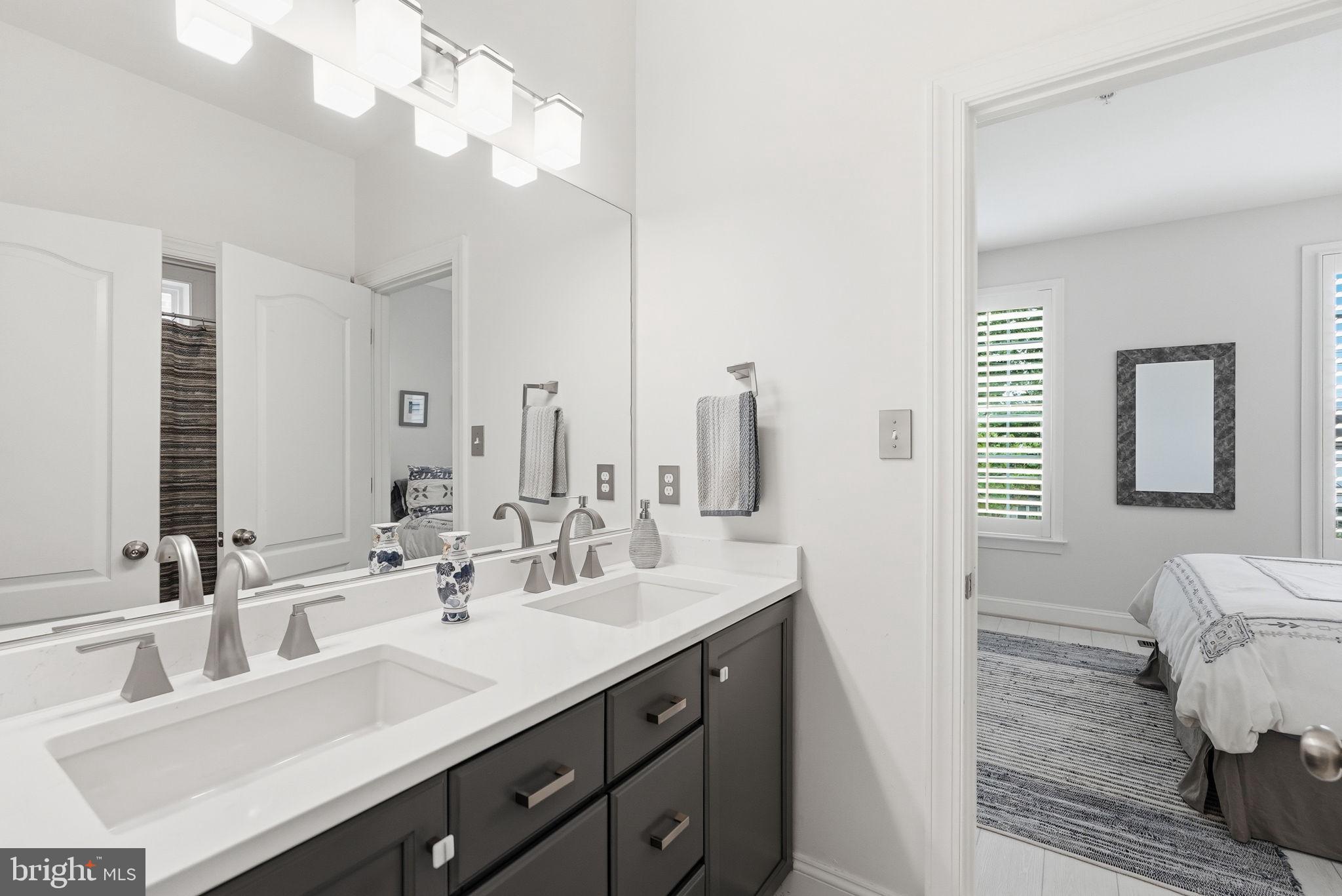 CROWN POINTE - Residential