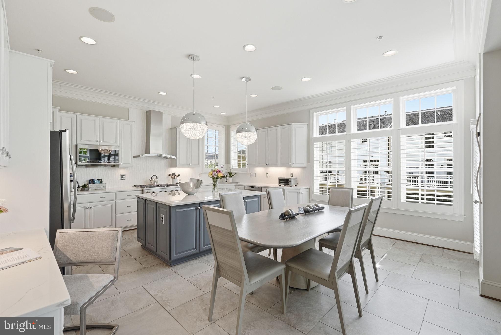 CROWN POINTE - Residential