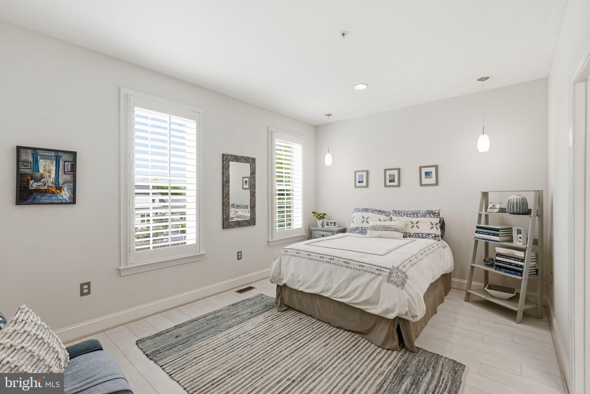 CROWN POINTE - Residential