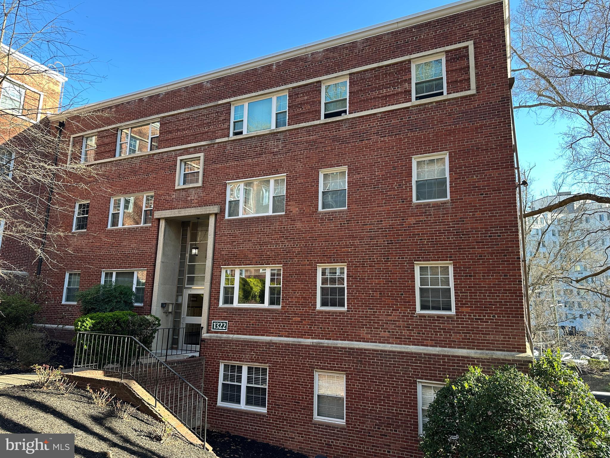 Discover this spacious one-bedroom, one-bathroom residence in the coveted Westmoreland Terrace.  Enjoy a beautifully updated kitchen, newer windows, stylish wood blinds, and ample closet space.  This well-maintained home offers incredible convenience, just moments from the Rosslyn Metro, diverse shops and restaurants, and scenic bike paths.  With easy access to Downtown, Rosslyn, Old Town, and Reagan National Airport, this location is unbeatable.  Included are one standard parking spot and one guest permit.  Tenants are responsible for electricity only. -------------------------------------------------------------------------------------------------------------------------------------------- All Richey Property Management residents must enroll in and purchase a Resident Benefits Package which includes liability insurance, credit building to help boost the resident’s credit score with timely rent payments, up to $1M Identity Theft Protection, HVAC air filter delivery (for applicable properties), move-in concierge service making utility connection and home service setup a breeze during your move-in, our best-in-class resident rewards program, and much more! More details and options provided upon application.