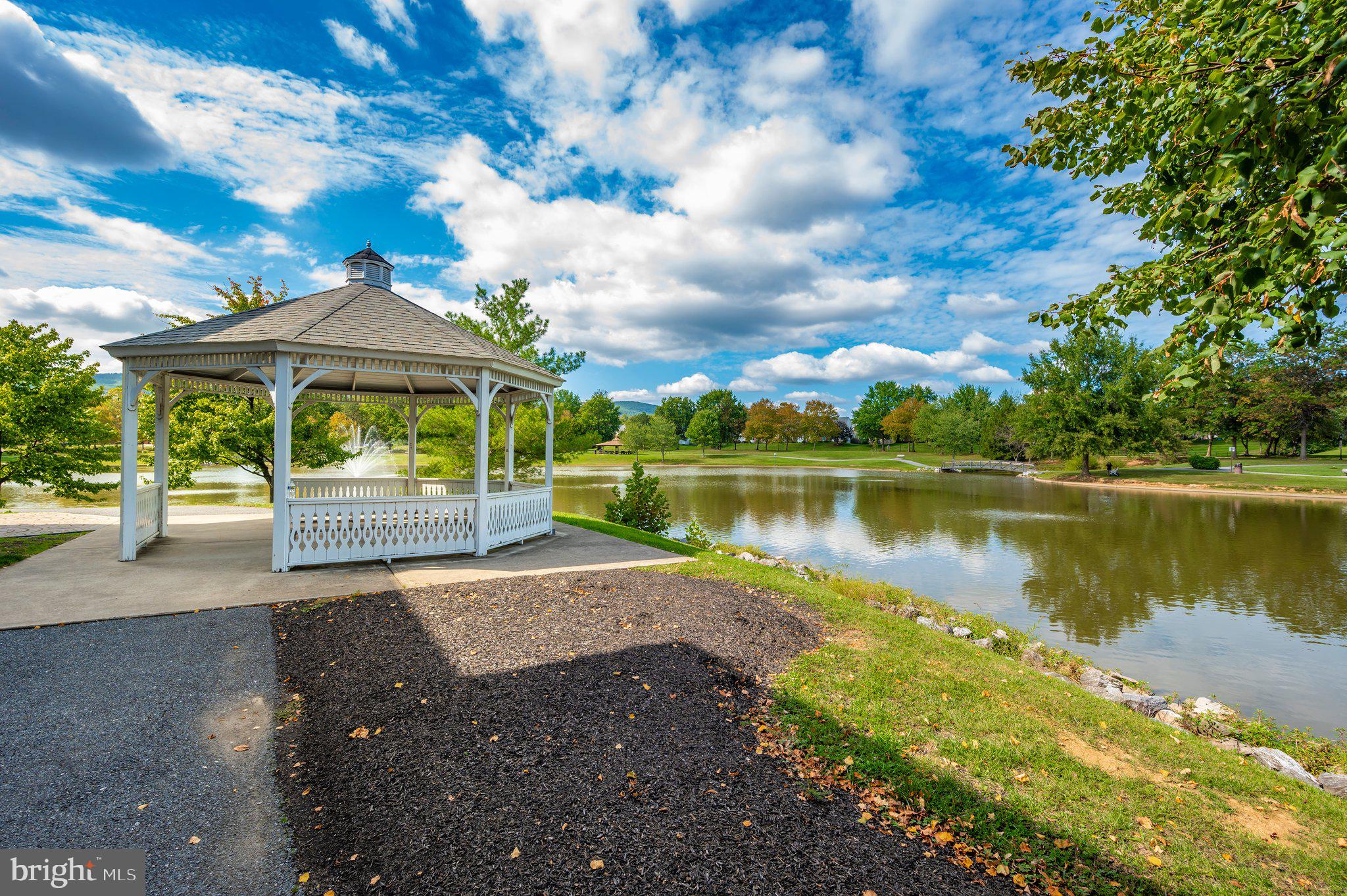 ECHO GLEN - Residential