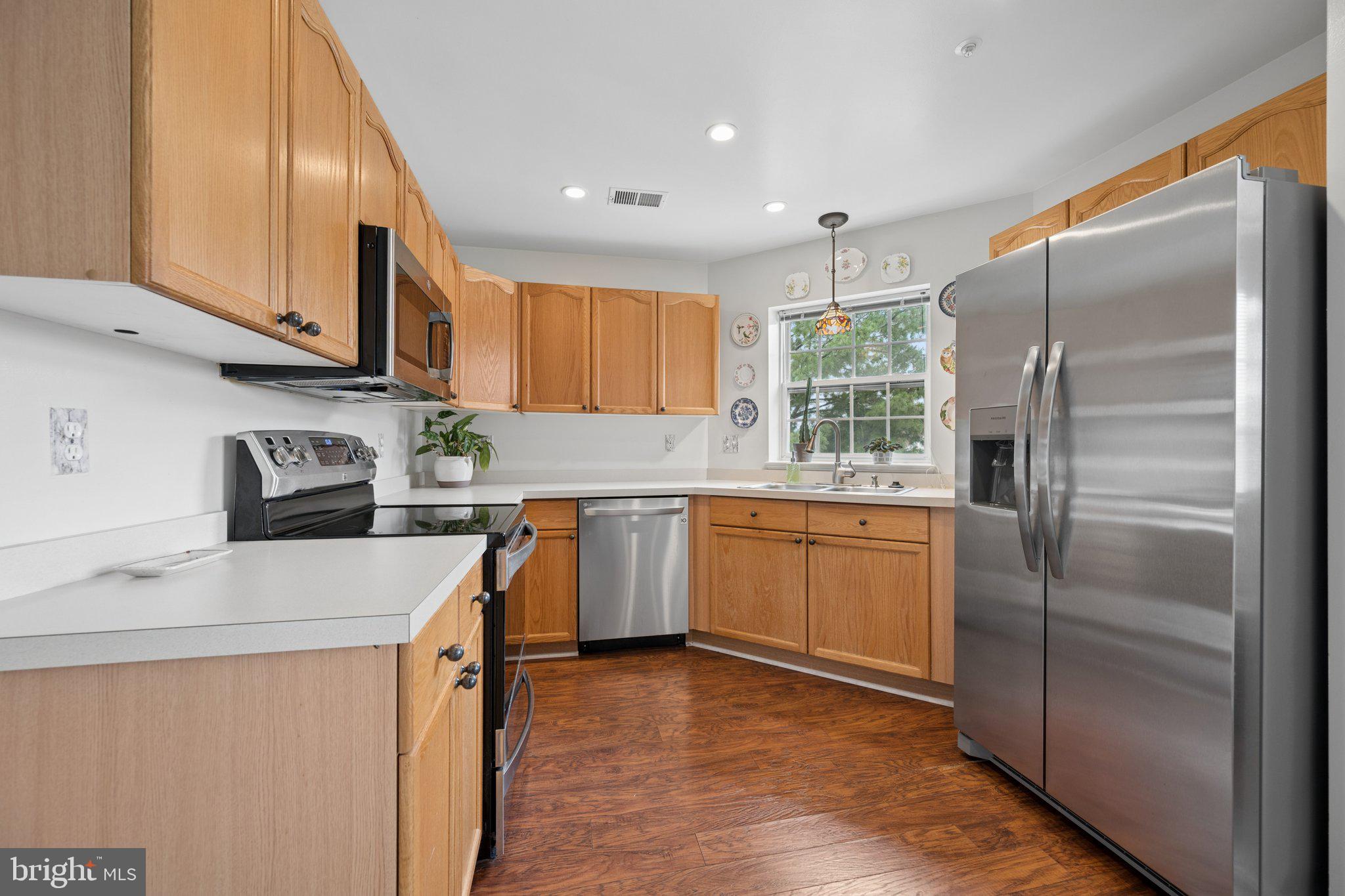 ECHO GLEN - Residential