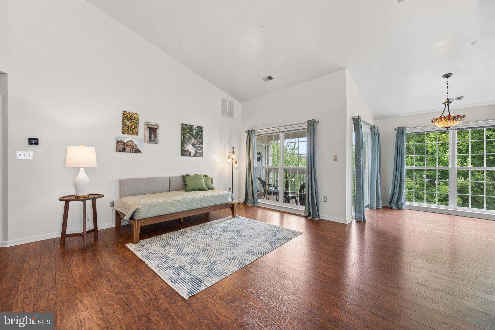 ECHO GLEN - Residential