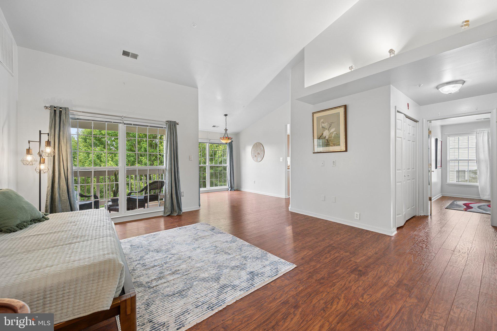 ECHO GLEN - Residential