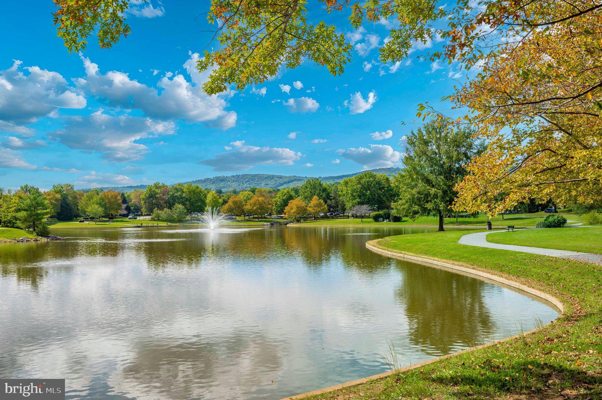 ECHO GLEN - Residential