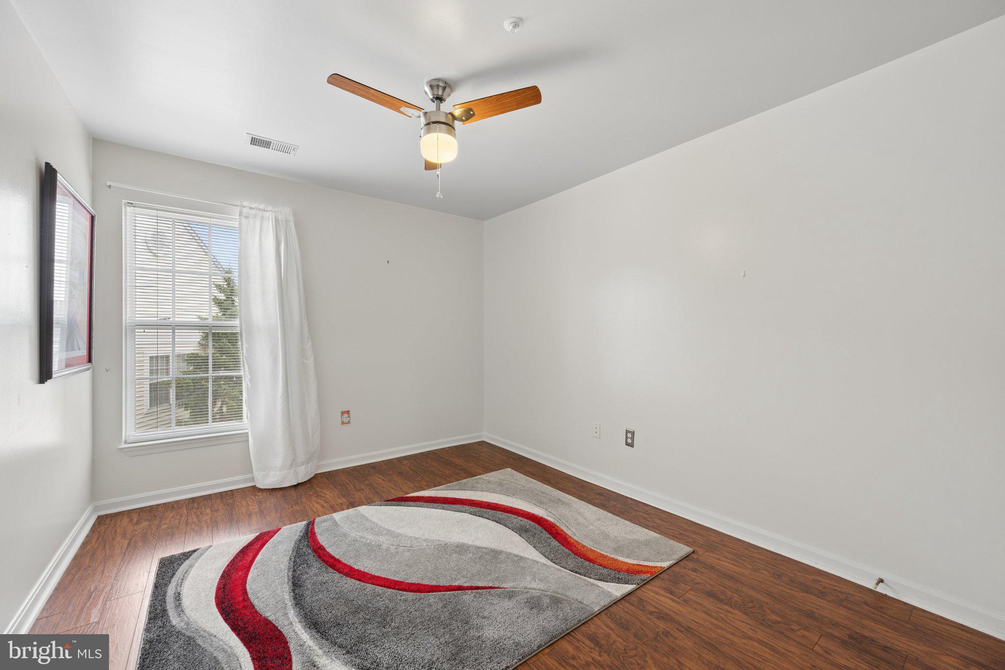 ECHO GLEN - Residential