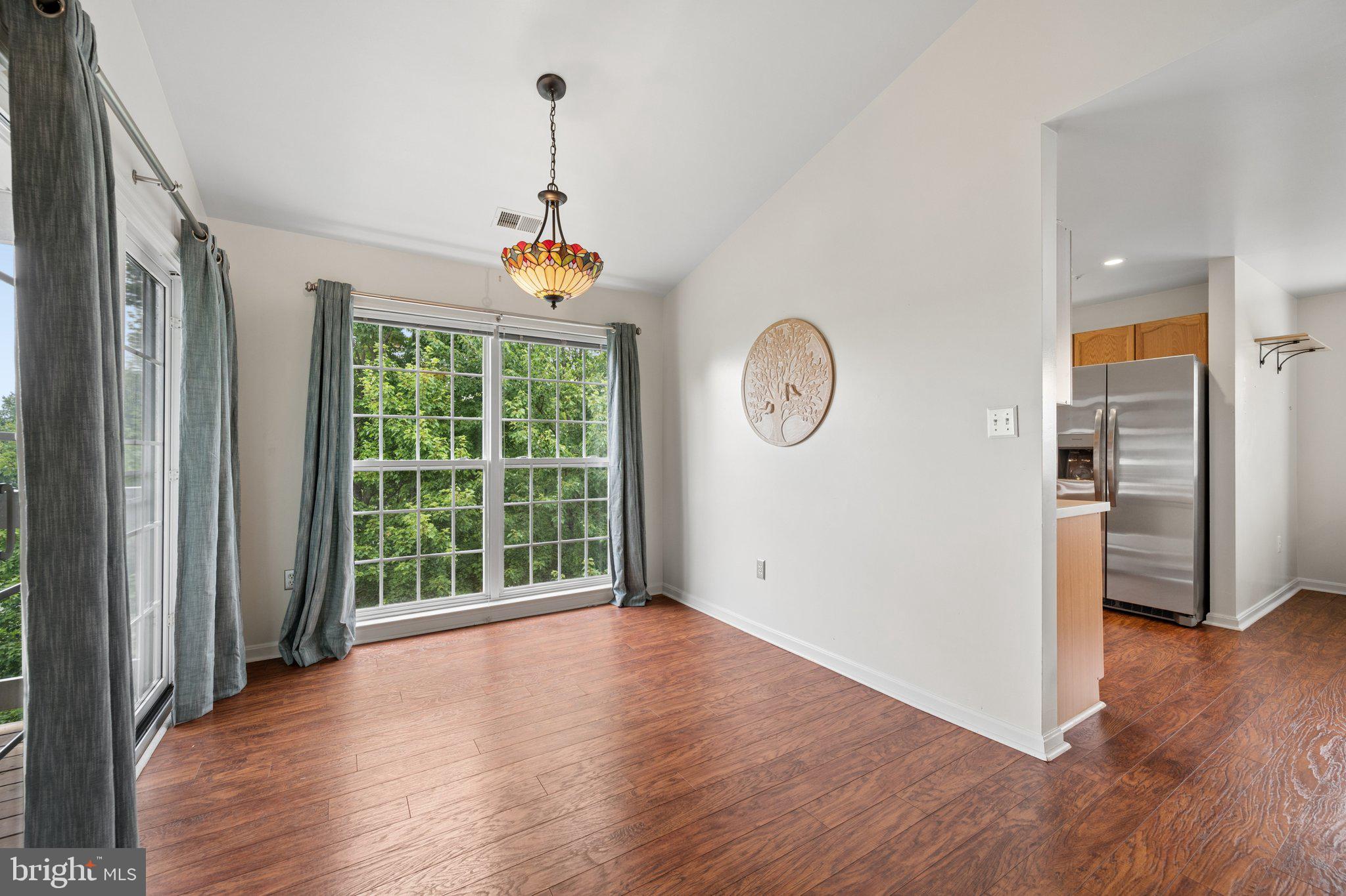 ECHO GLEN - Residential