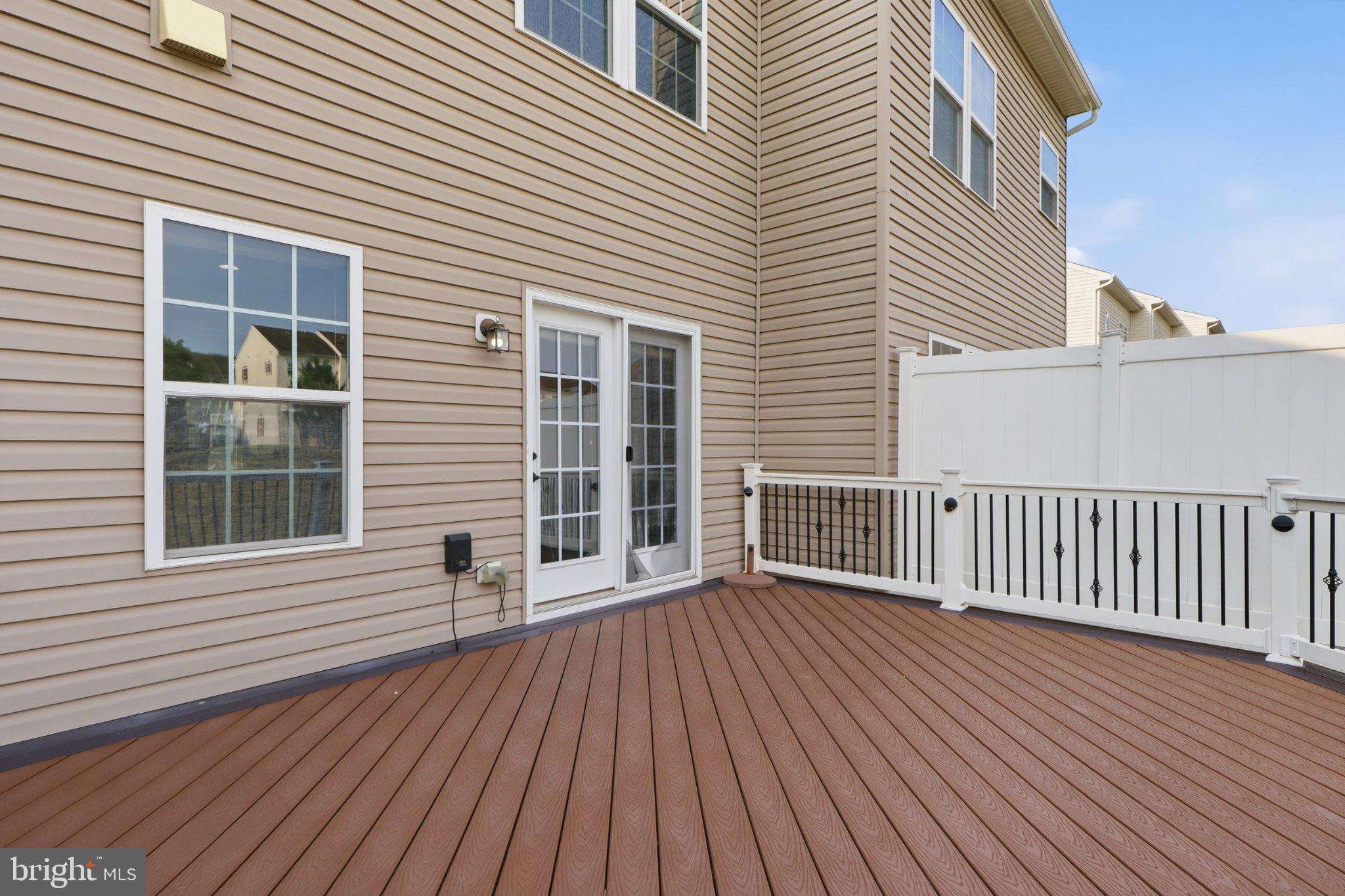 STONEGATE AT REGENTS GLEN - Residential