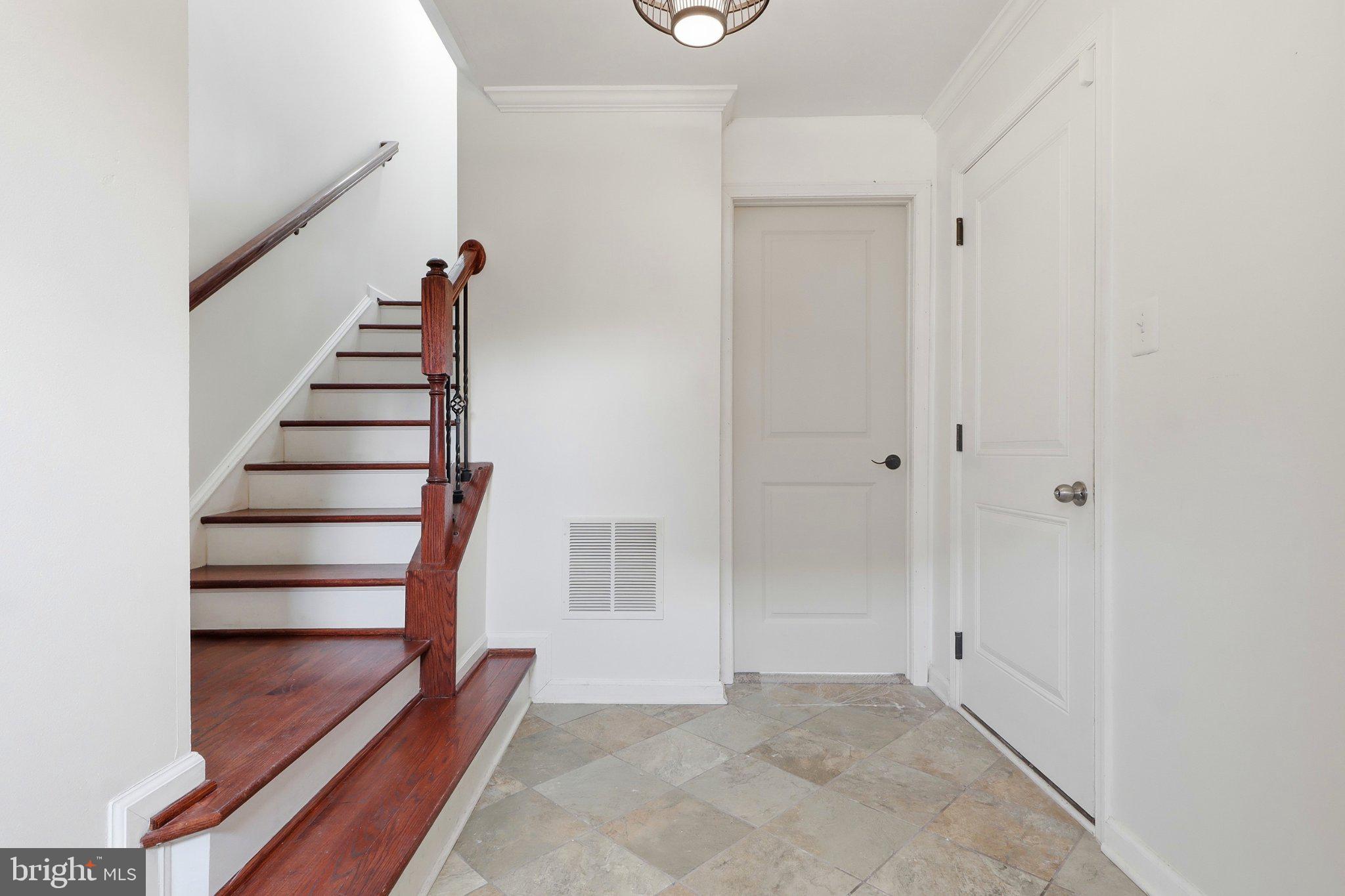 STONEGATE AT REGENTS GLEN - Residential