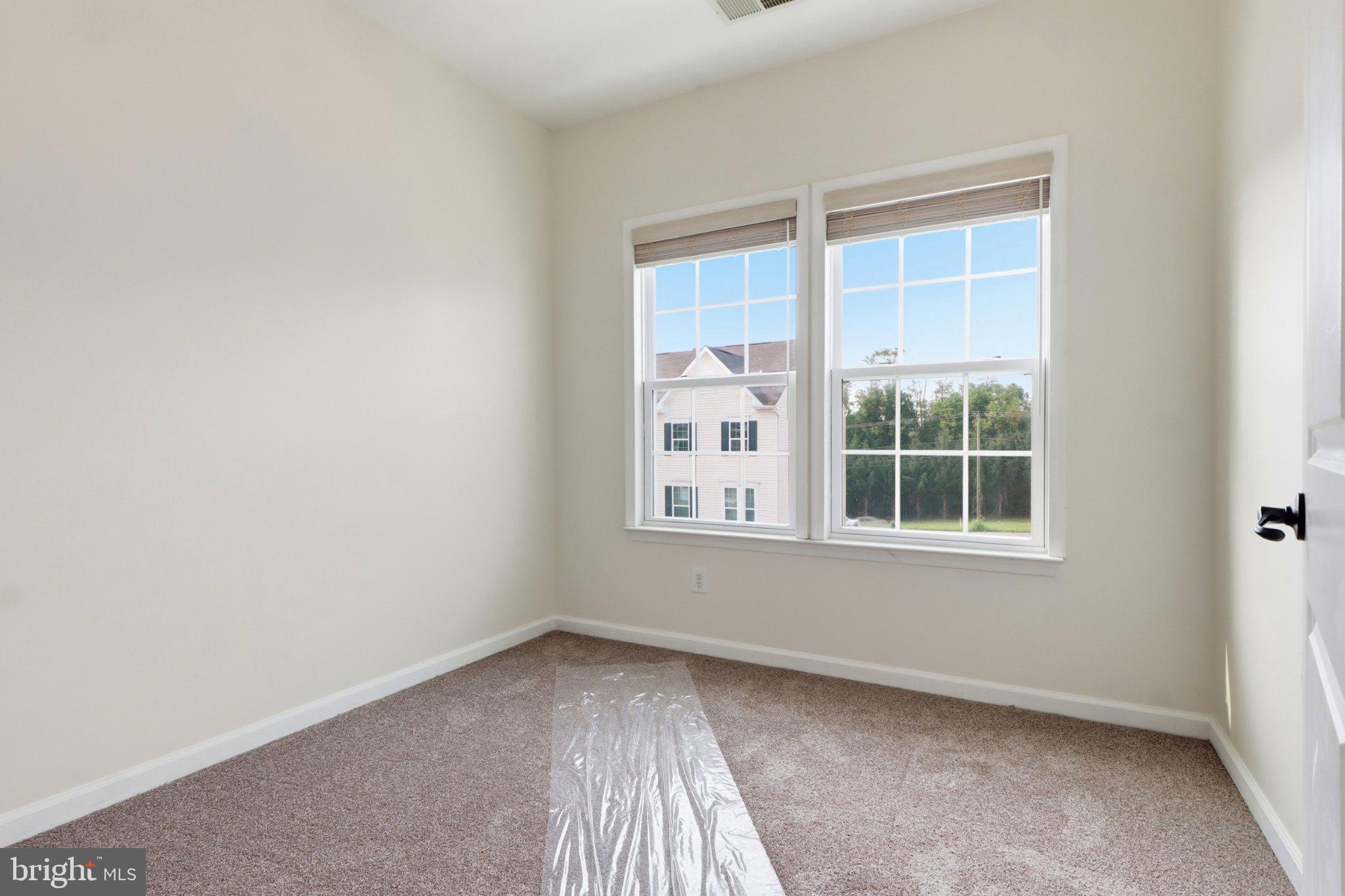 STONEGATE AT REGENTS GLEN - Residential