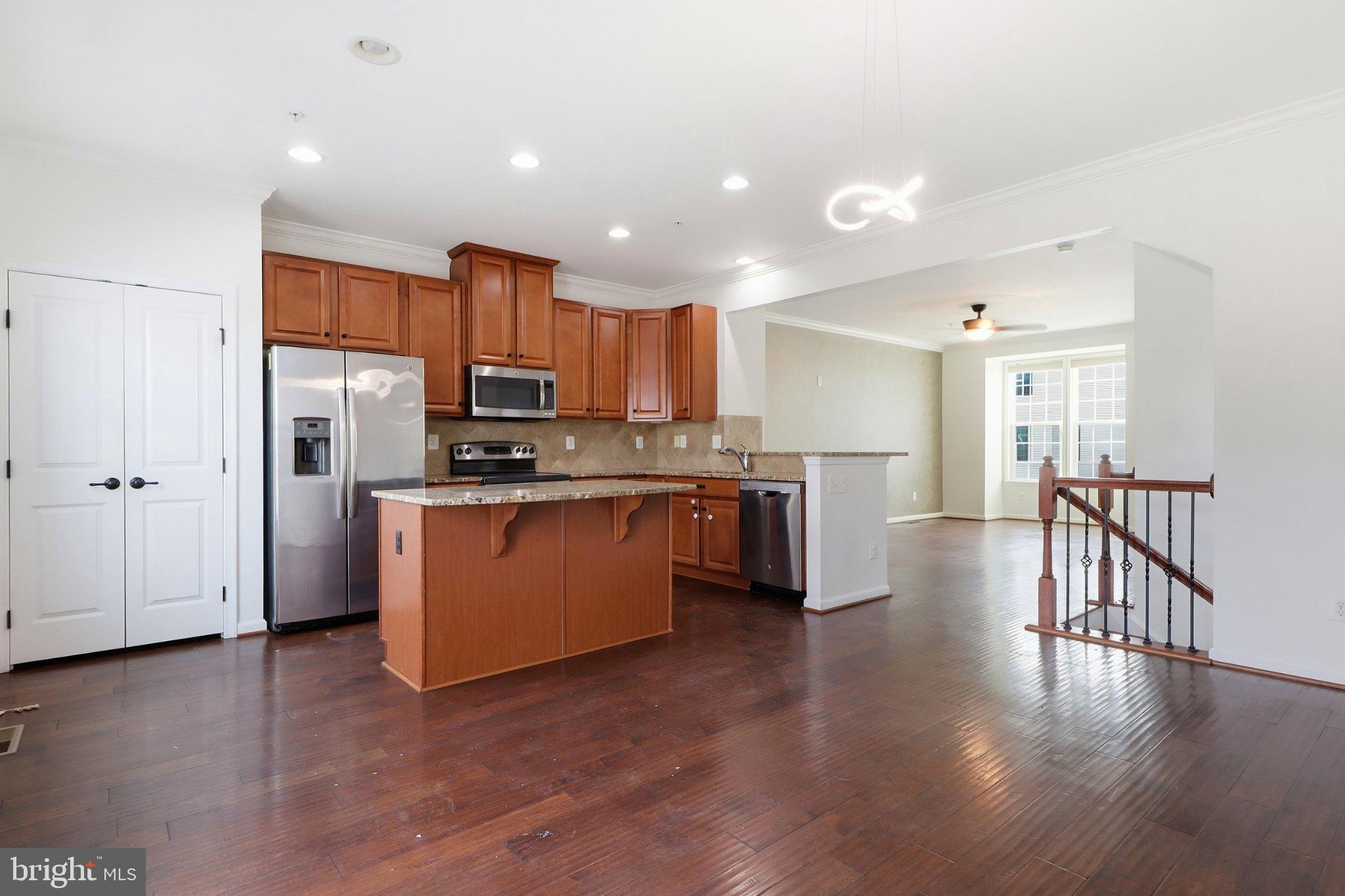 STONEGATE AT REGENTS GLEN - Residential