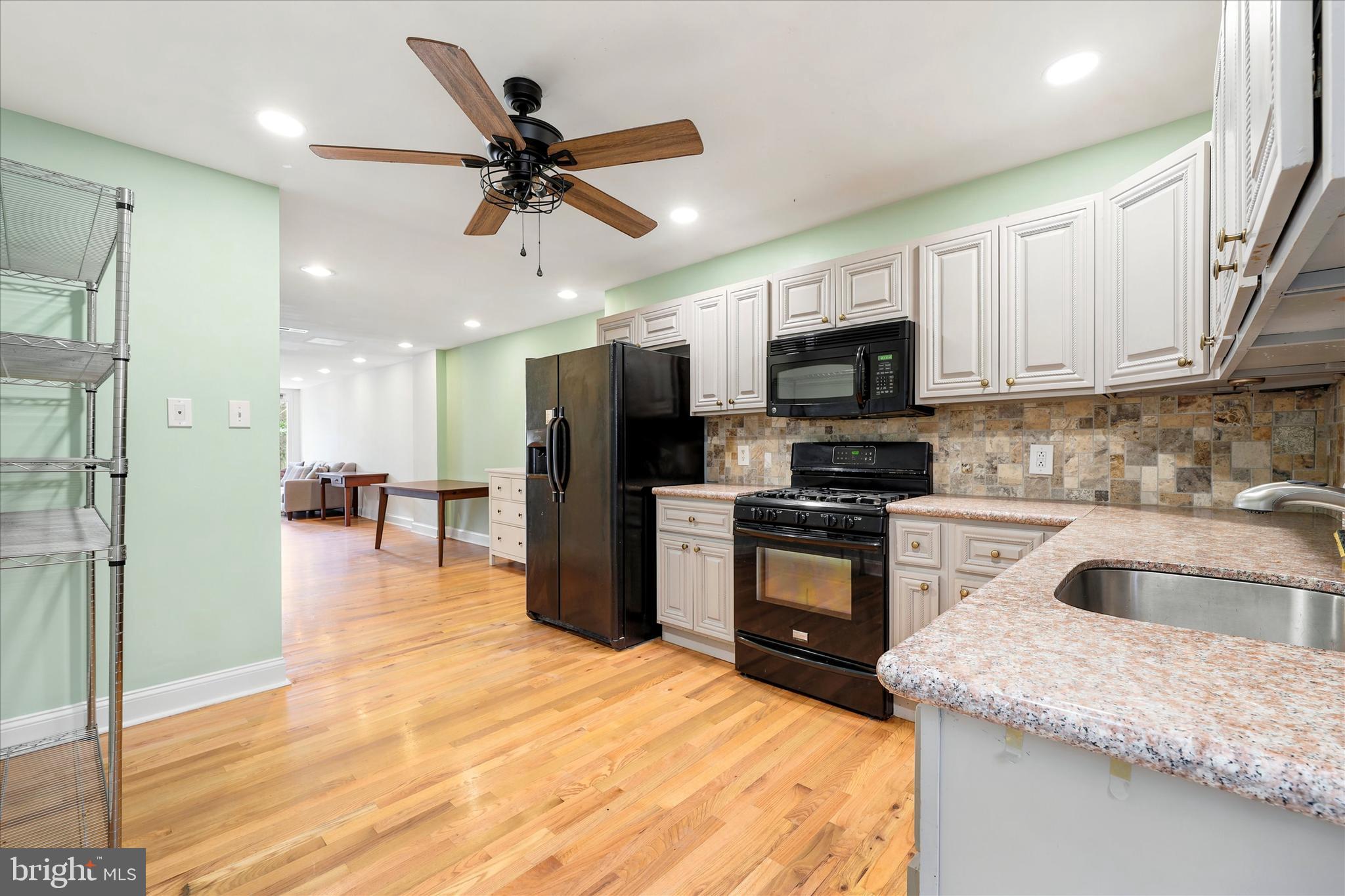 WHITMAN - Residential