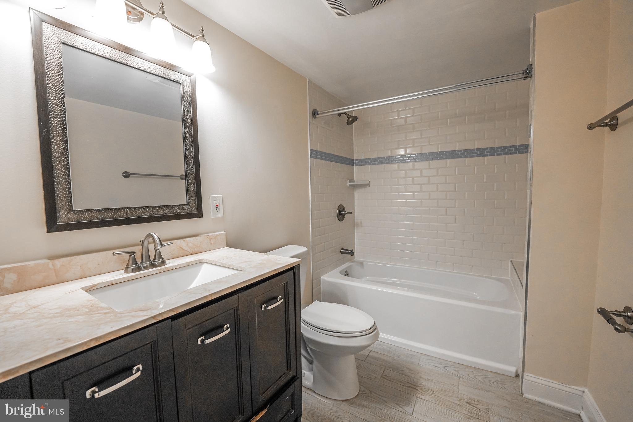 RAYMONDALE - Residential Lease