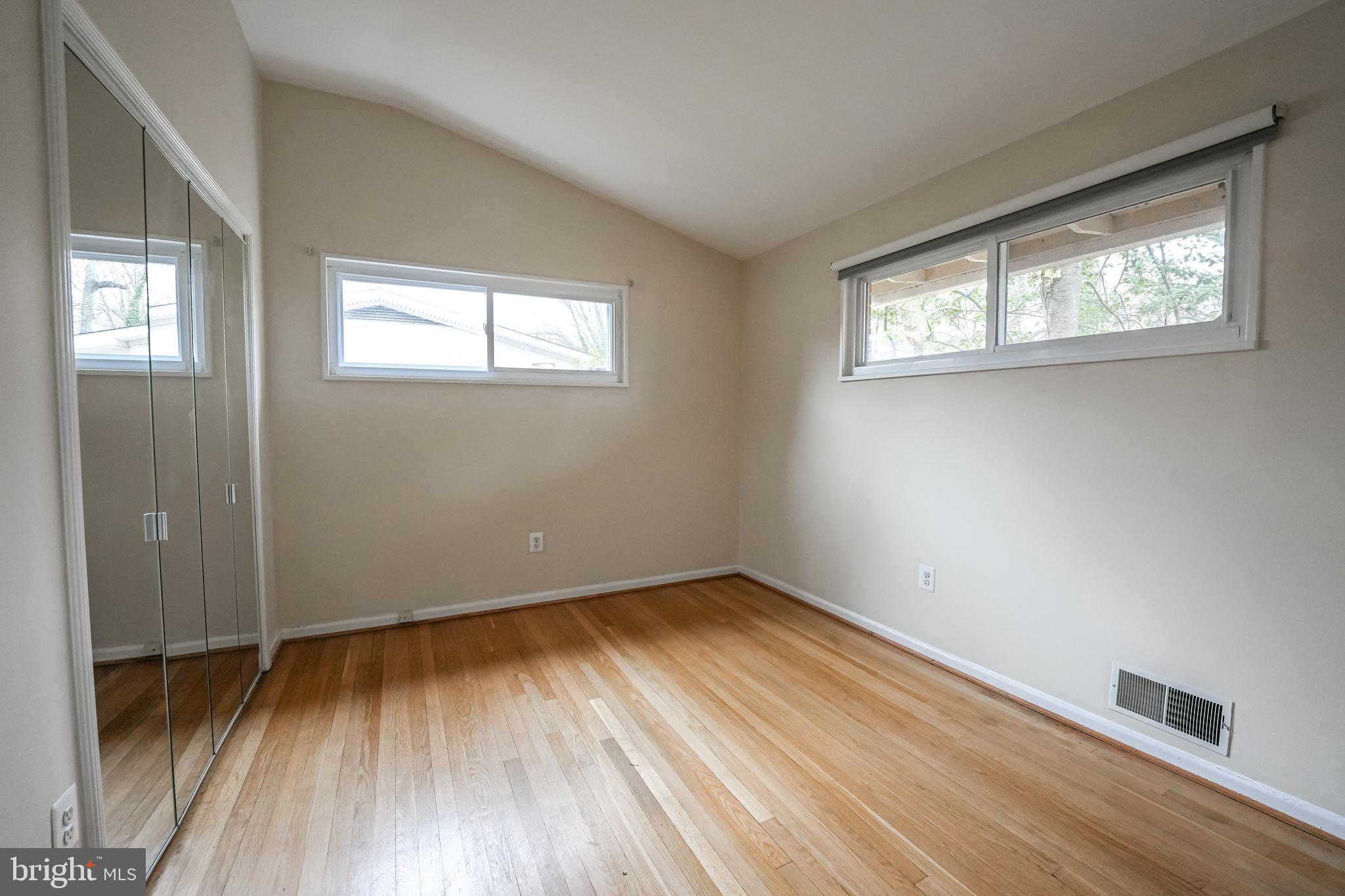 RAYMONDALE - Residential Lease