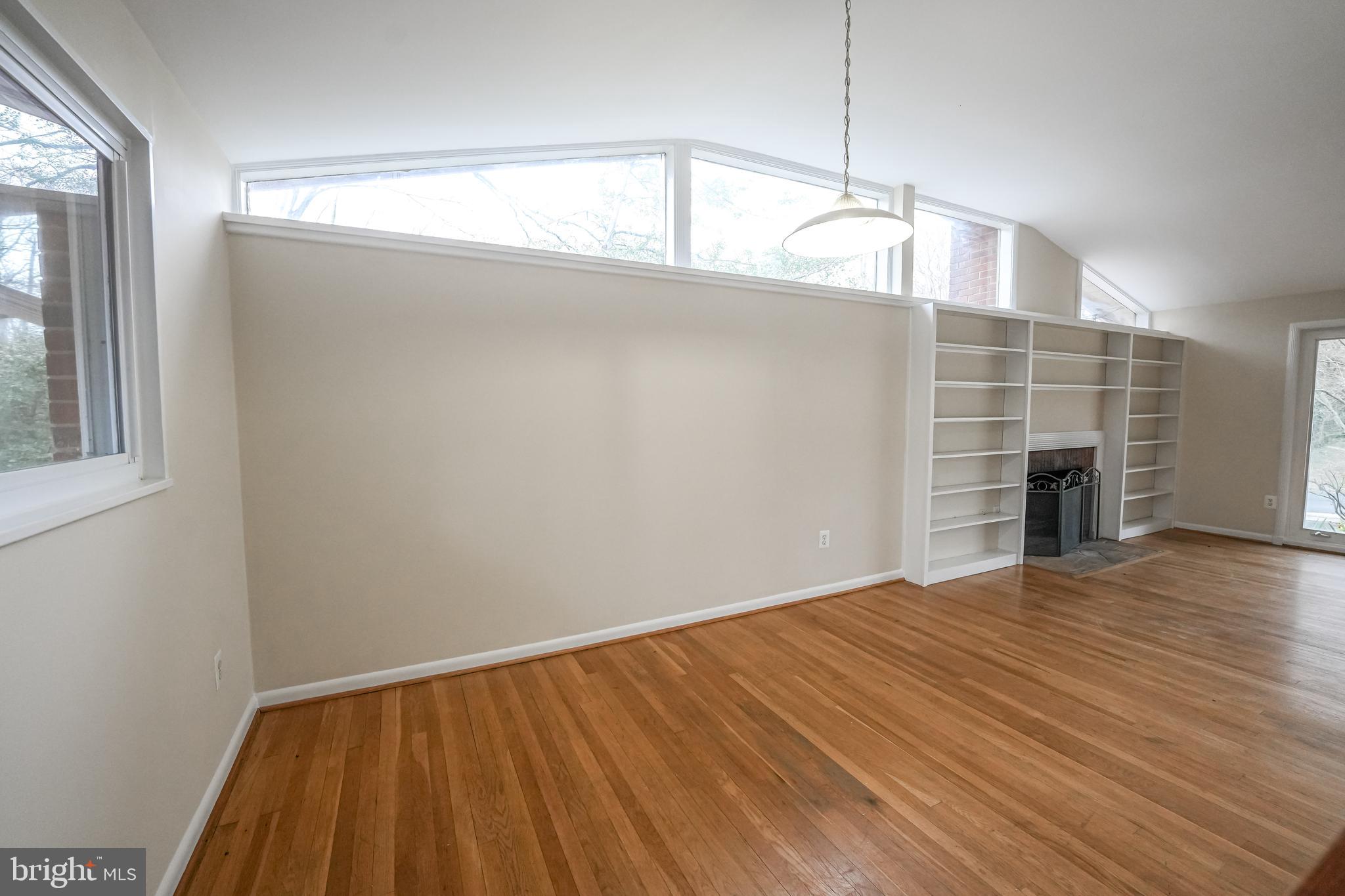 RAYMONDALE - Residential Lease