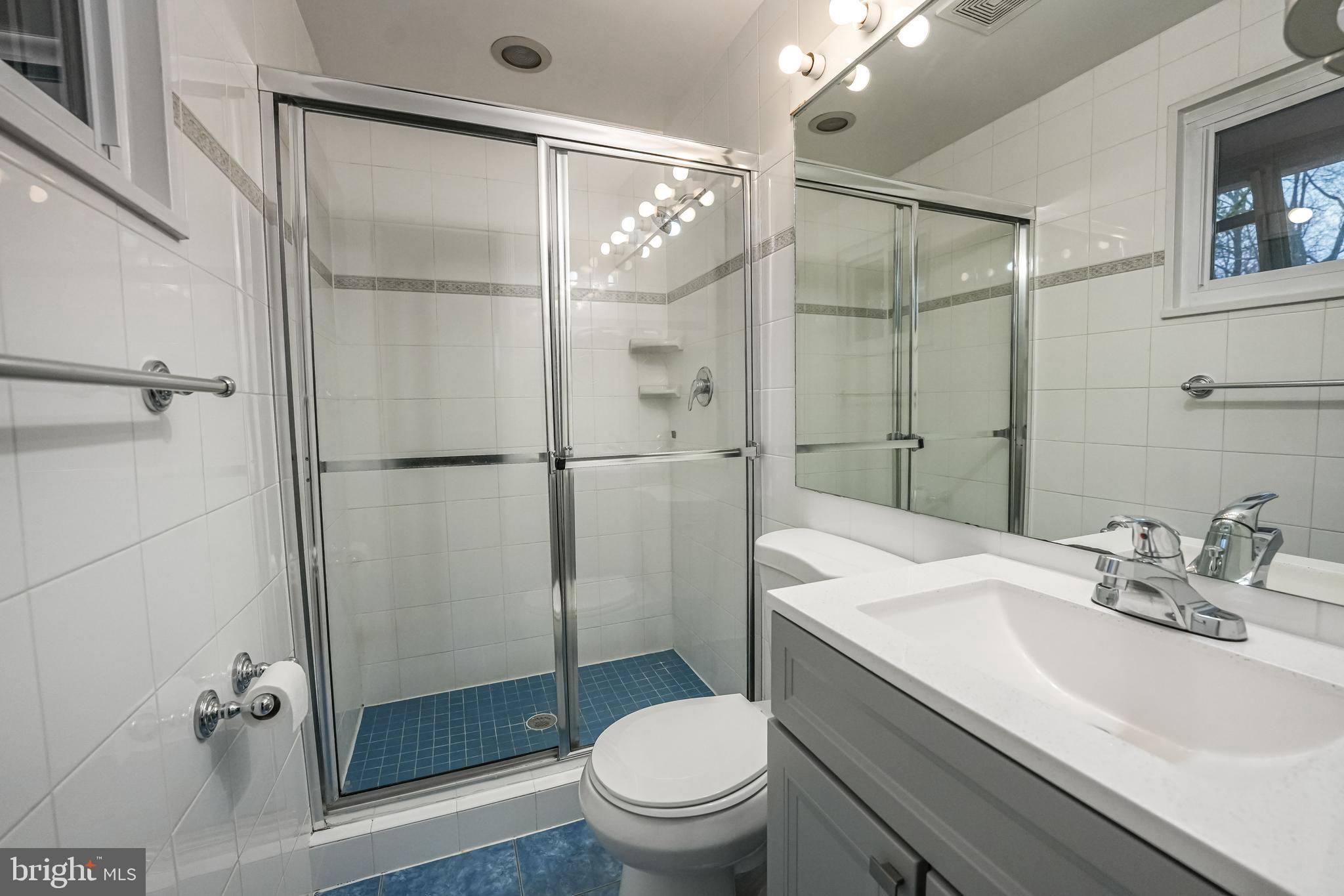 RAYMONDALE - Residential Lease