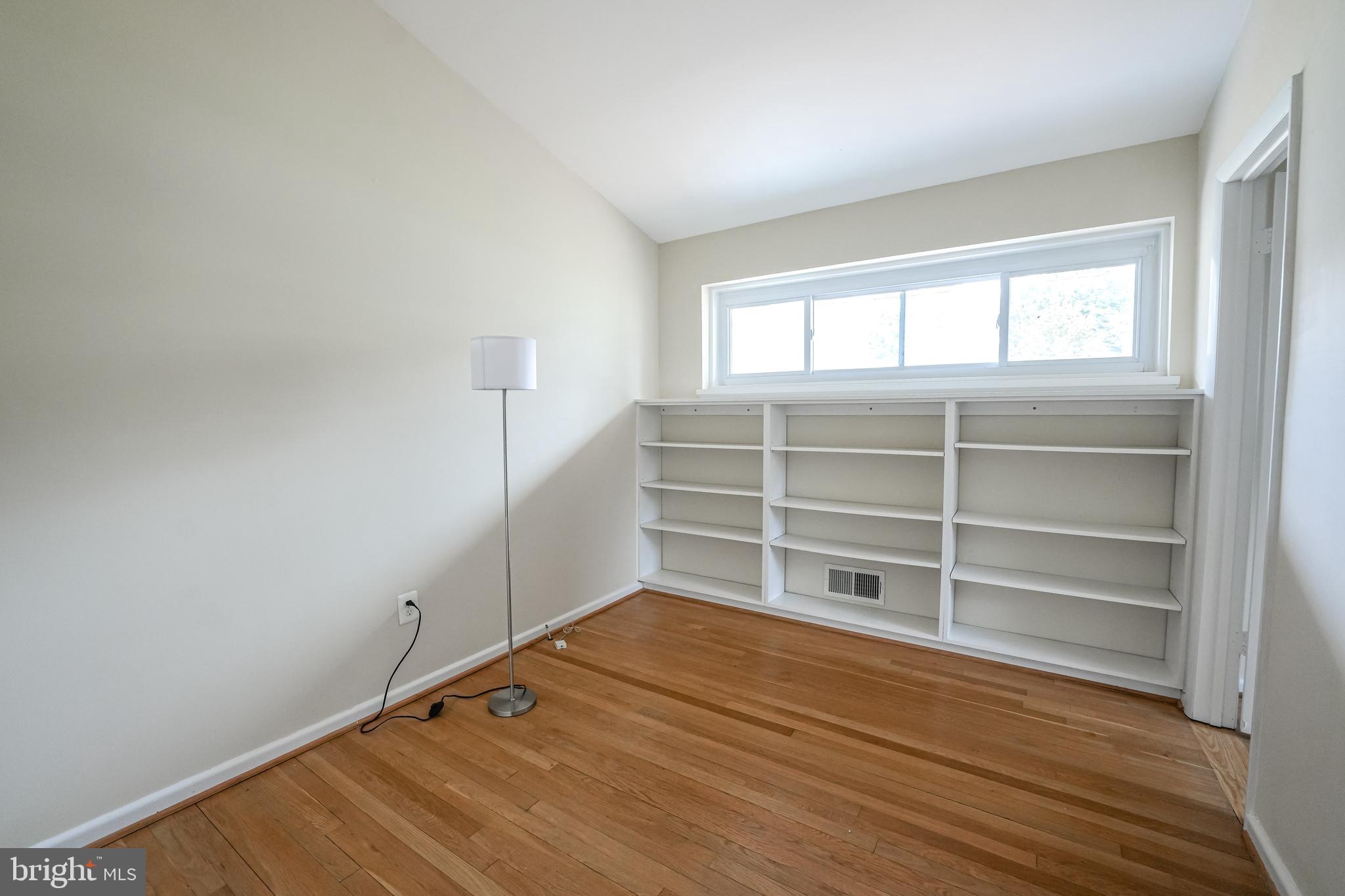 RAYMONDALE - Residential Lease