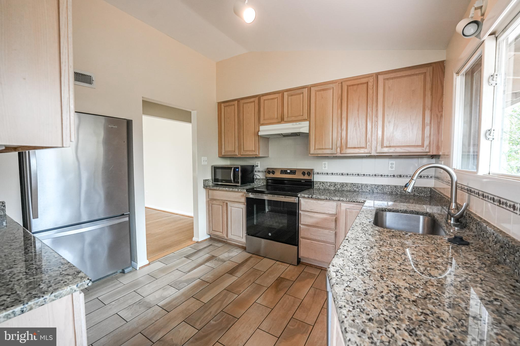 RAYMONDALE - Residential Lease