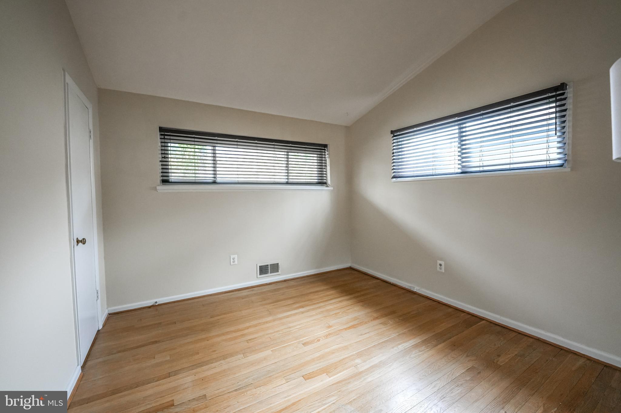 RAYMONDALE - Residential Lease