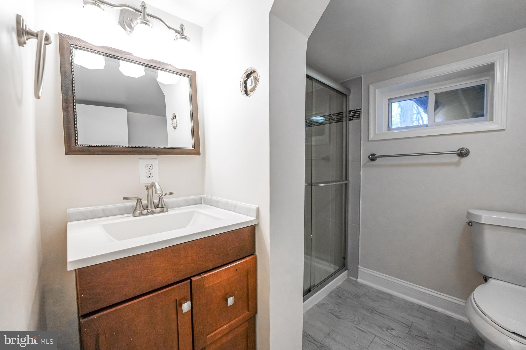 RAYMONDALE - Residential Lease