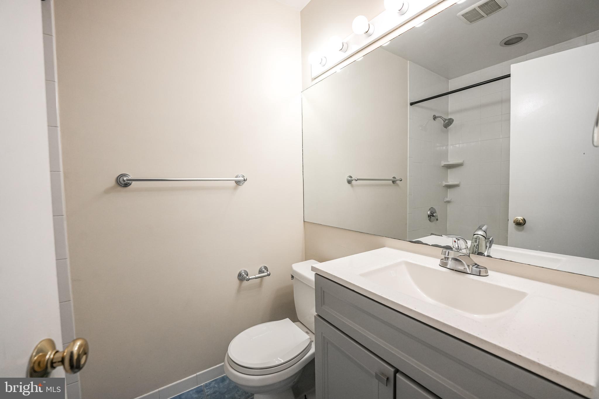 RAYMONDALE - Residential Lease
