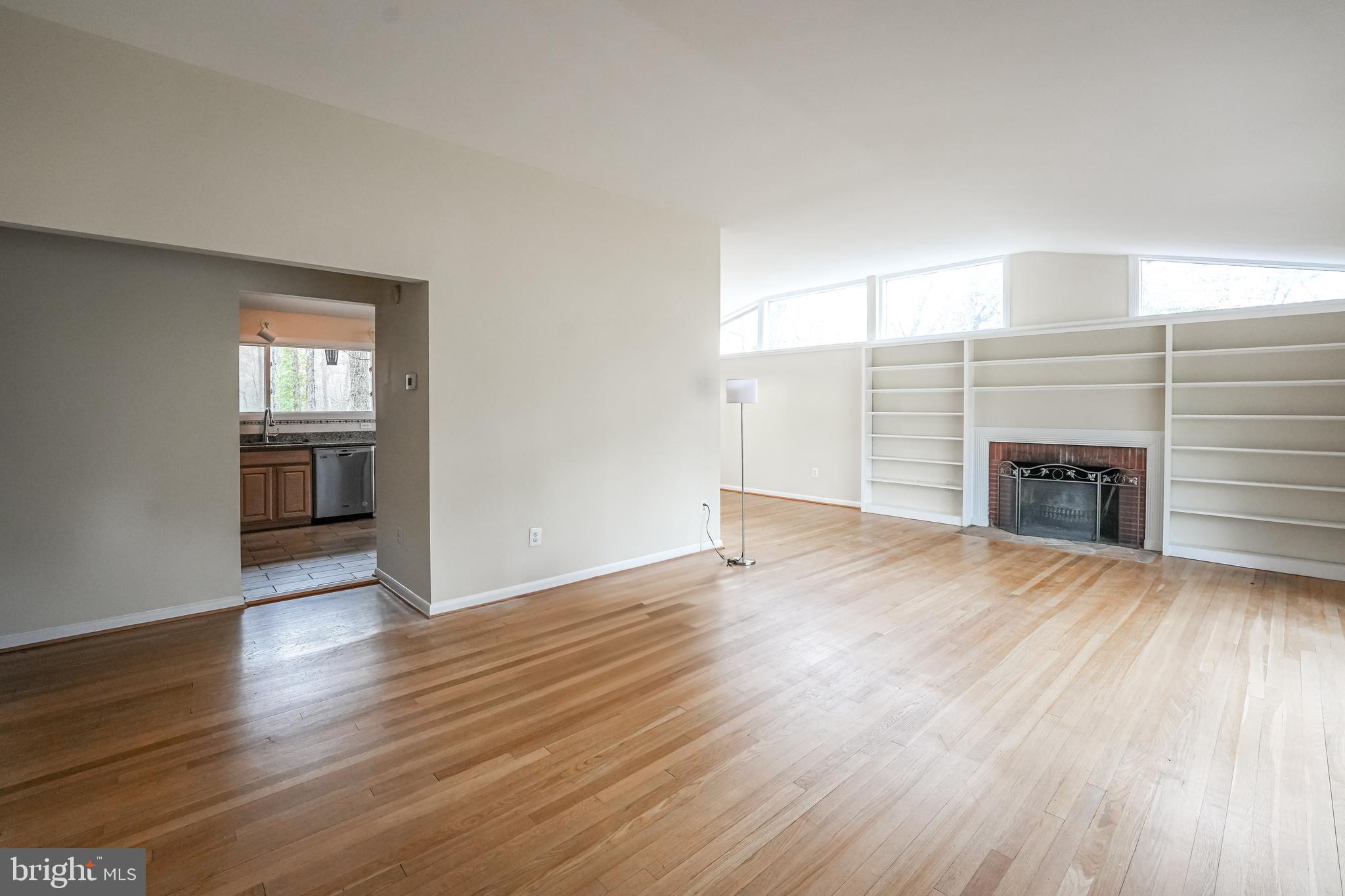 RAYMONDALE - Residential Lease