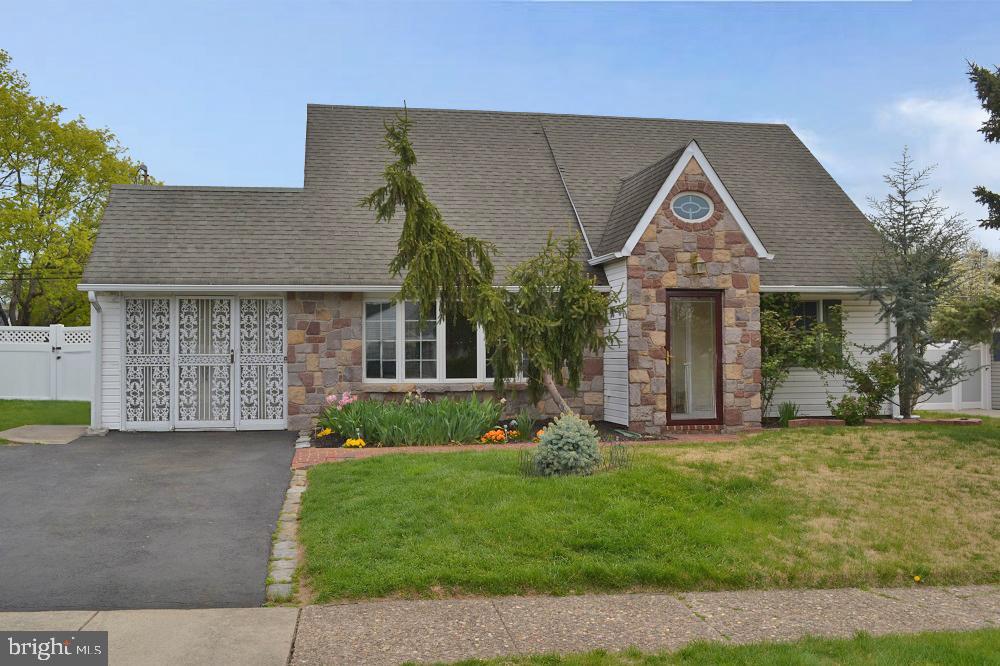 Single Cape Cod style home located in the Highland Park section of Levittown. The property has 4 Bedrooms and 2 full baths. First floor has Large Living room with bow window, Dining area which opens up into the U shaped kitchen with White cabinets. Off the dining area is a 3 season room overlooking the rear yard, a laundry area and access to the 1 car garage (which has pull down stairs to an attic area). The first floor also has 2 bedrooms and a full bath. Second floor of the home has 2 bedrooms, a full bath and storage area access. The yard is fenced with a rear shed. The property is being sold as is. Buyer is responsible for the cost and obtaining the Township U&O/CO and responsible for clearing any violations or repairs needed to obtain the certificate. Proof of funds/ pre approval needed with agreement of sale.