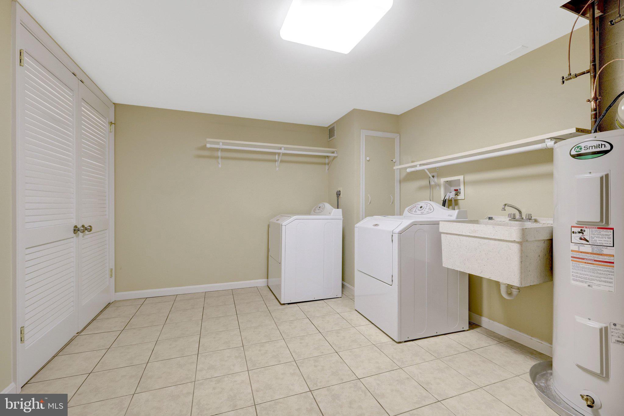 COUNTRY CREEK - Residential