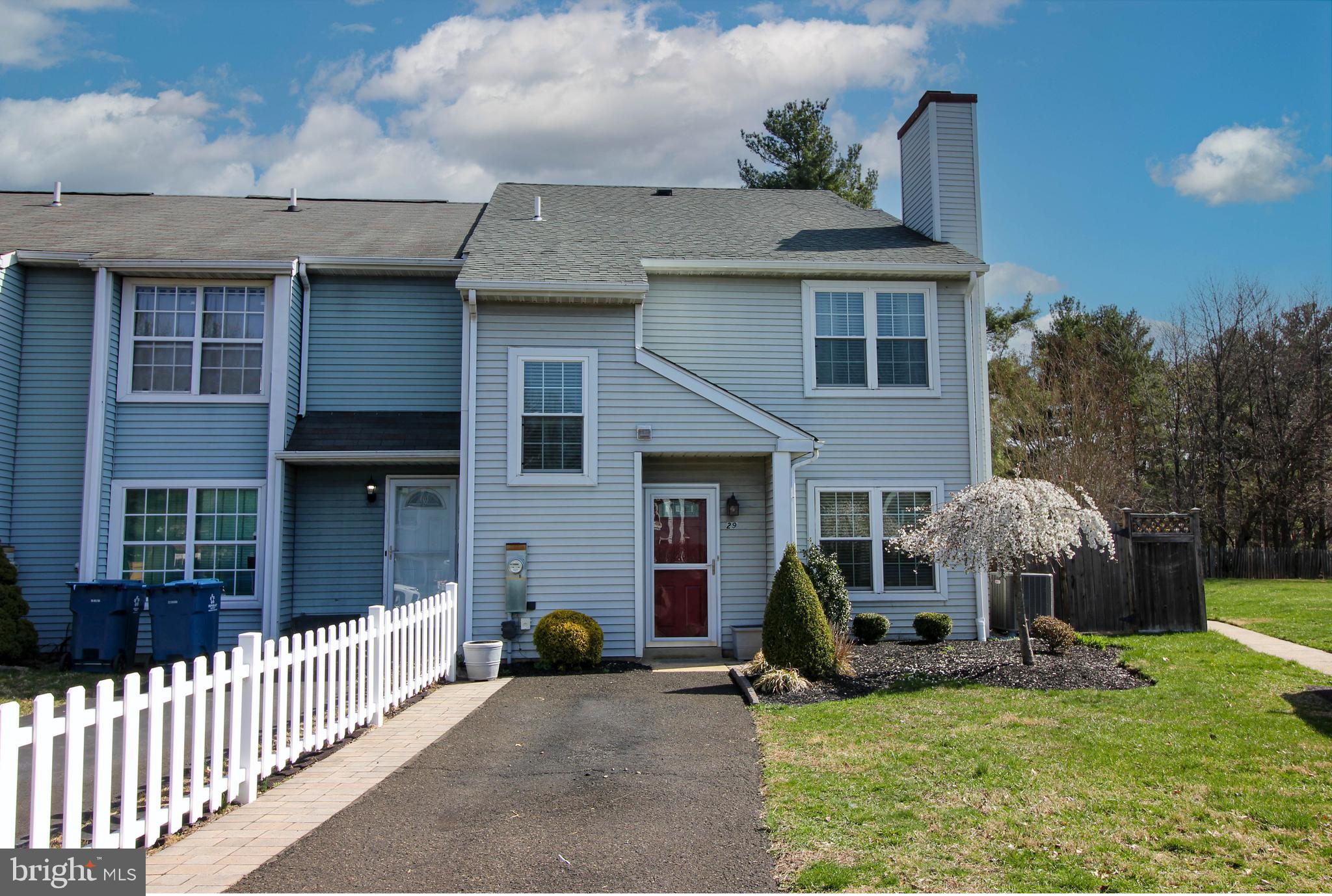 SAW MILL VALLEY - Residential