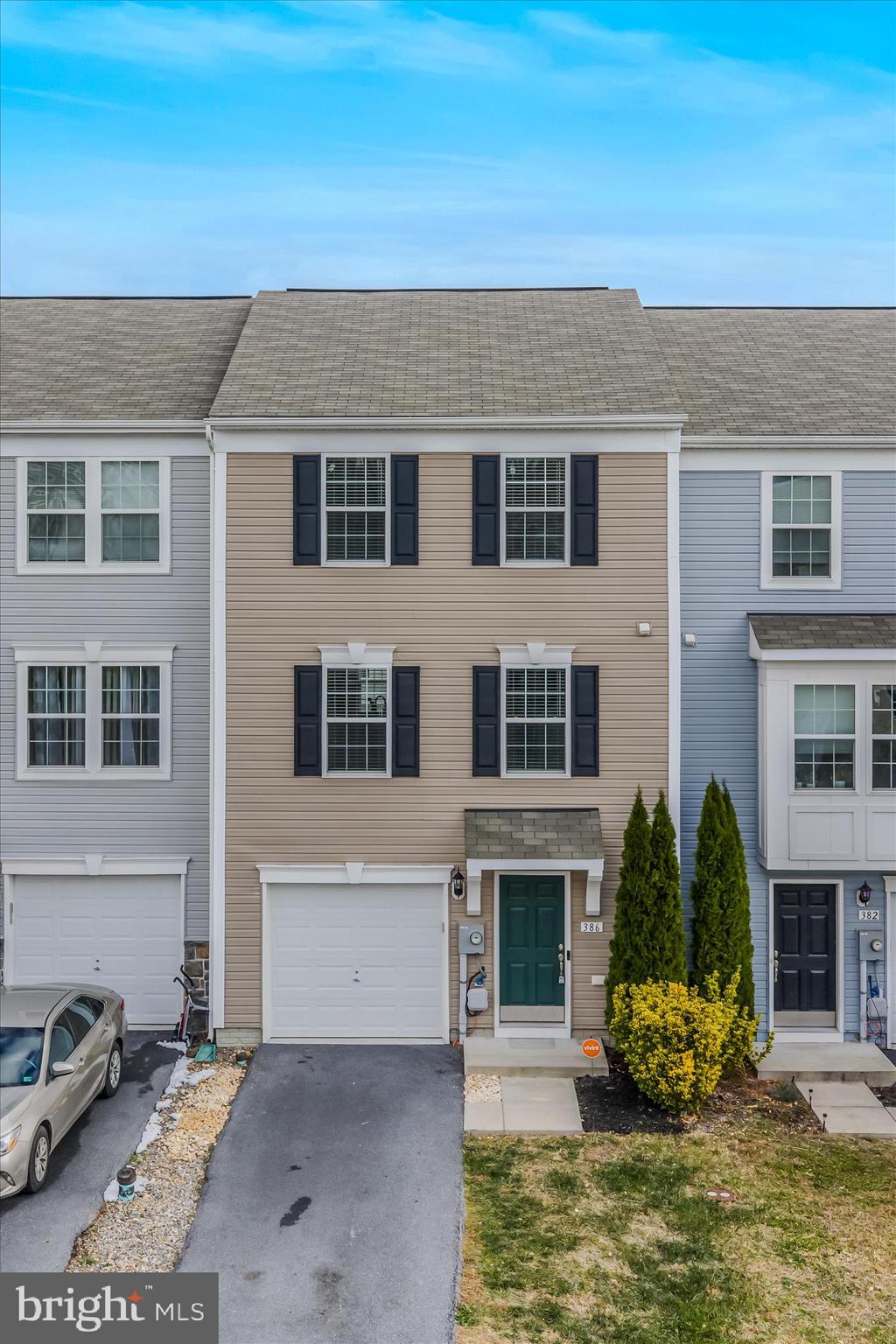 STONEBROOK VILLAGE - Residential
