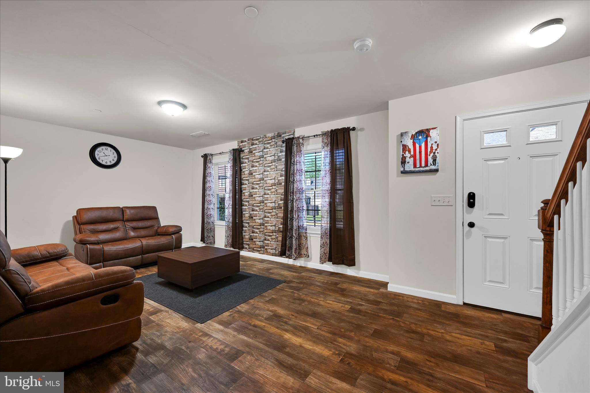 TRAIL SIDE - Residential