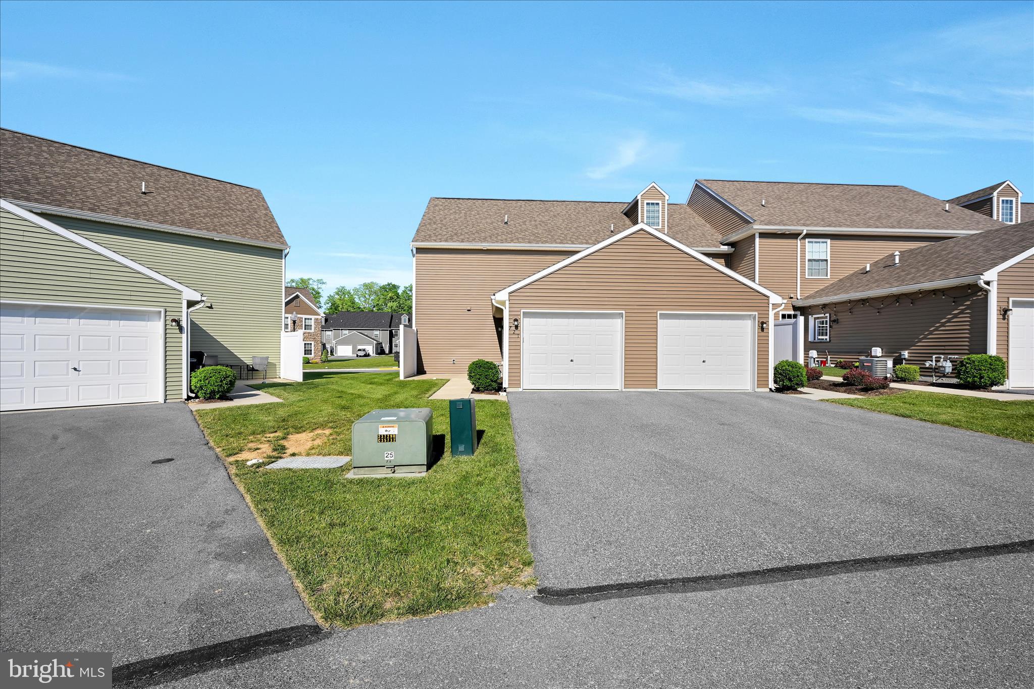 TRAIL SIDE - Residential