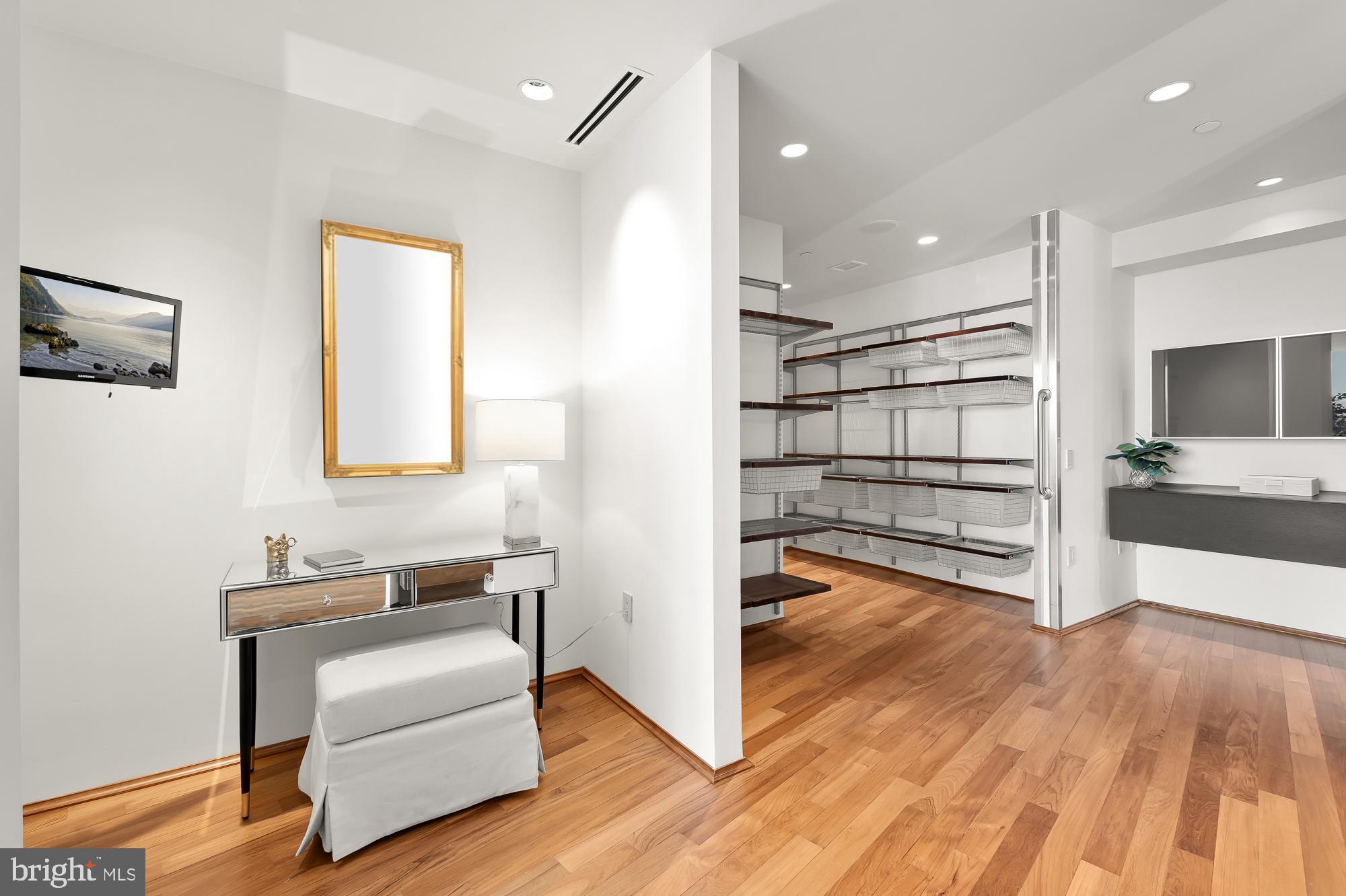 GEORGETOWN - Residential