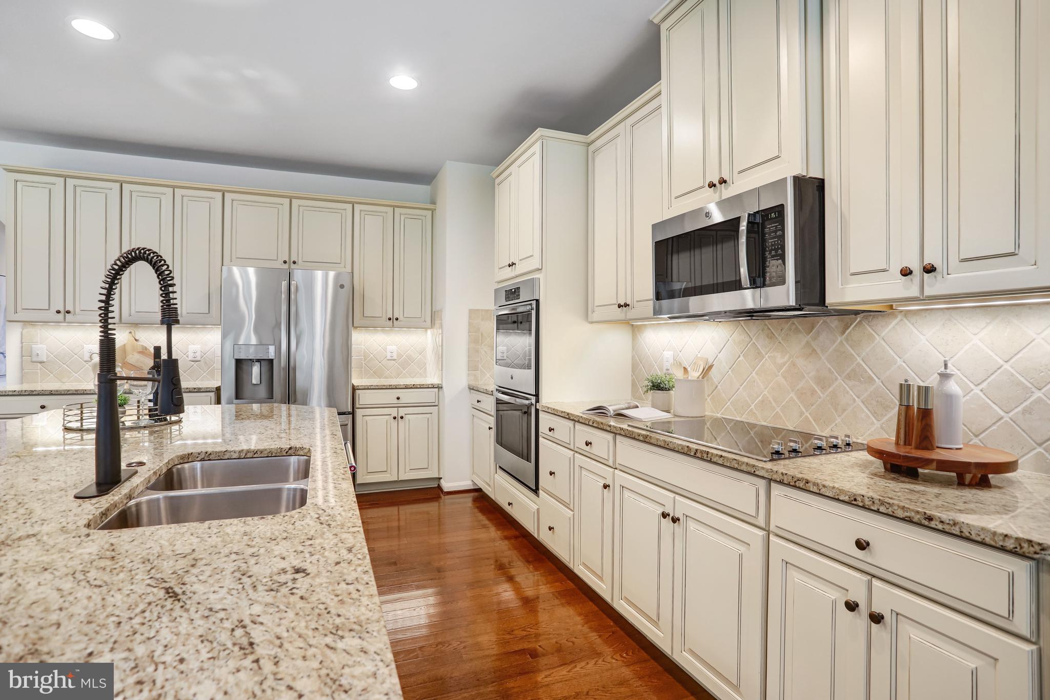 MARBURY - Residential