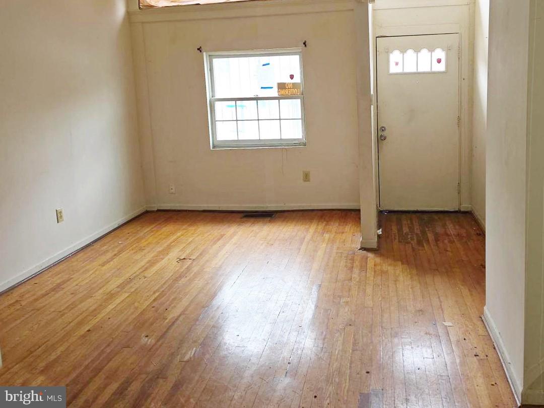 BROADWAY EAST - Residential