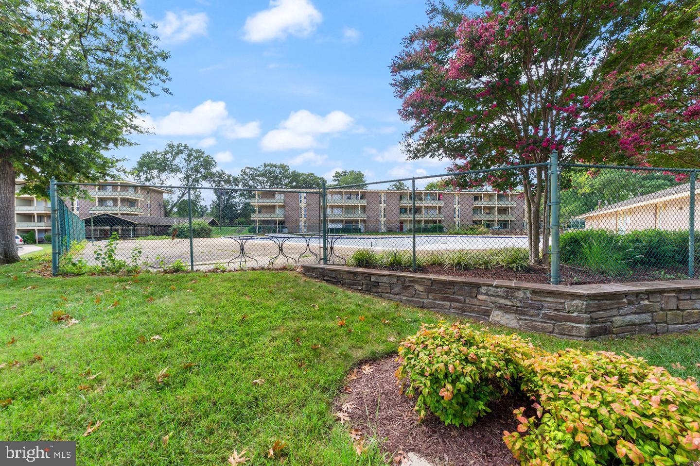 HOLLY HILL CONDOMINIUMS - Residential