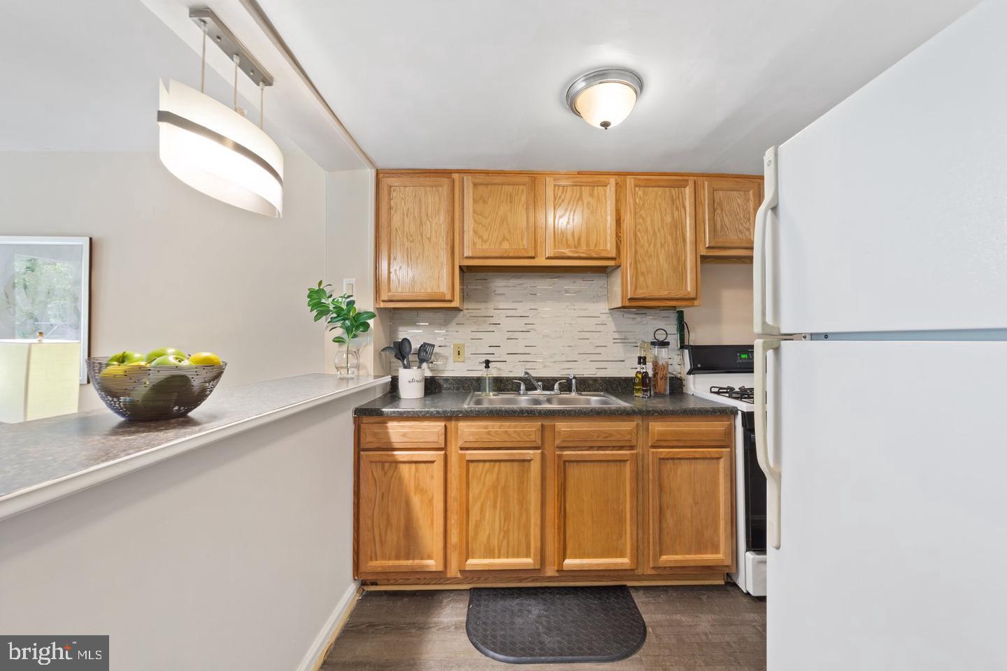HOLLY HILL CONDOMINIUMS - Residential