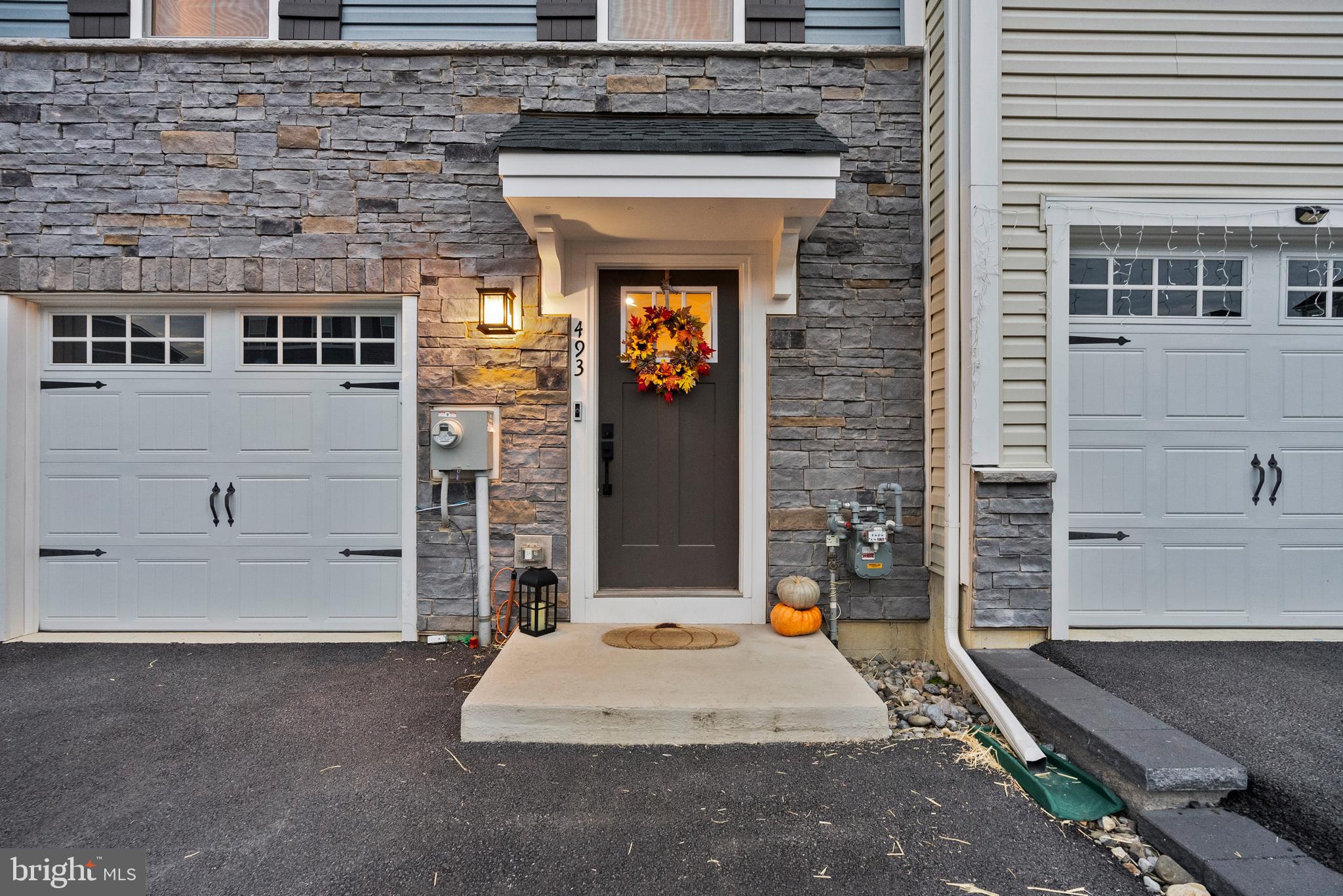 MAPLEVIEW - Residential