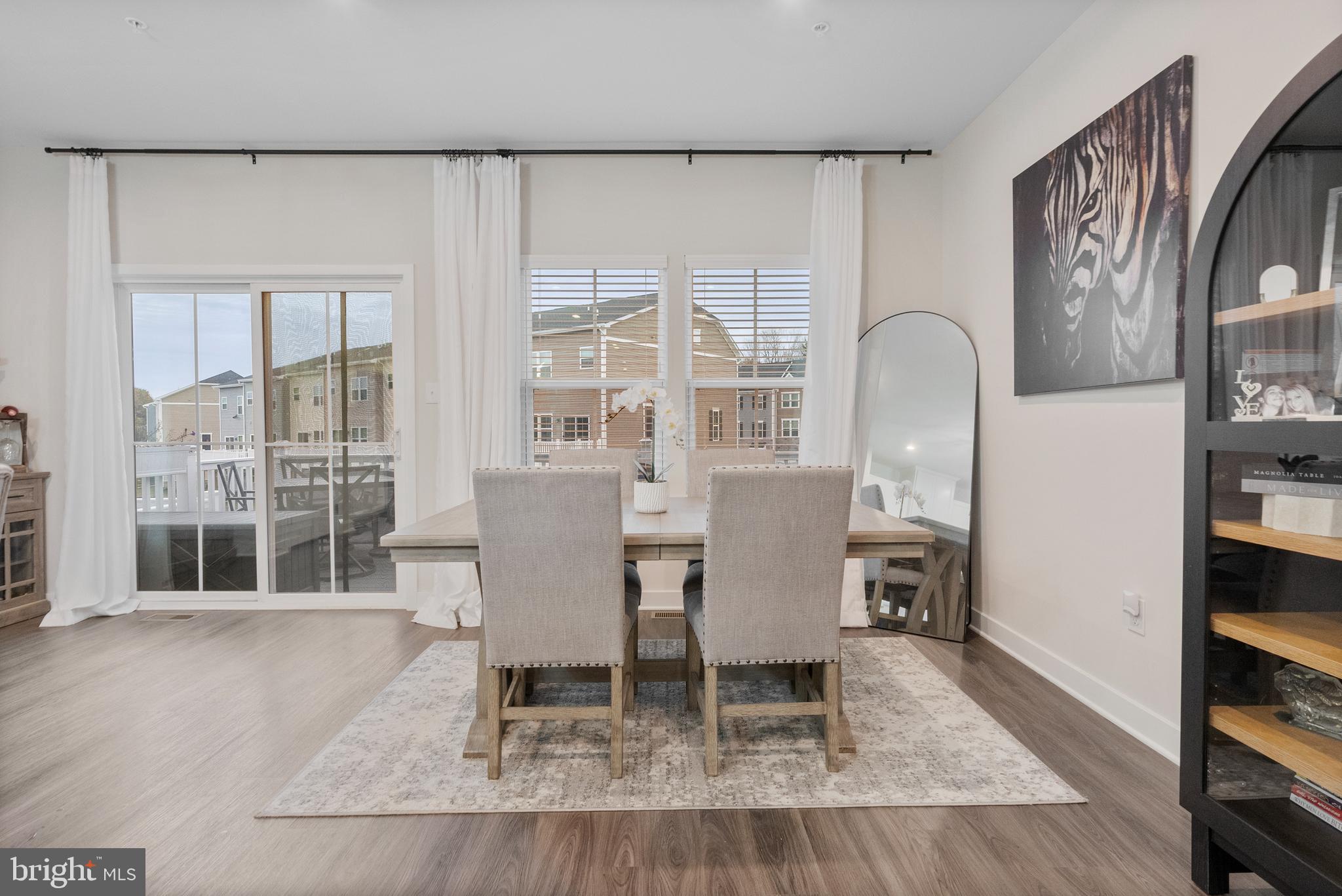 MAPLEVIEW - Residential