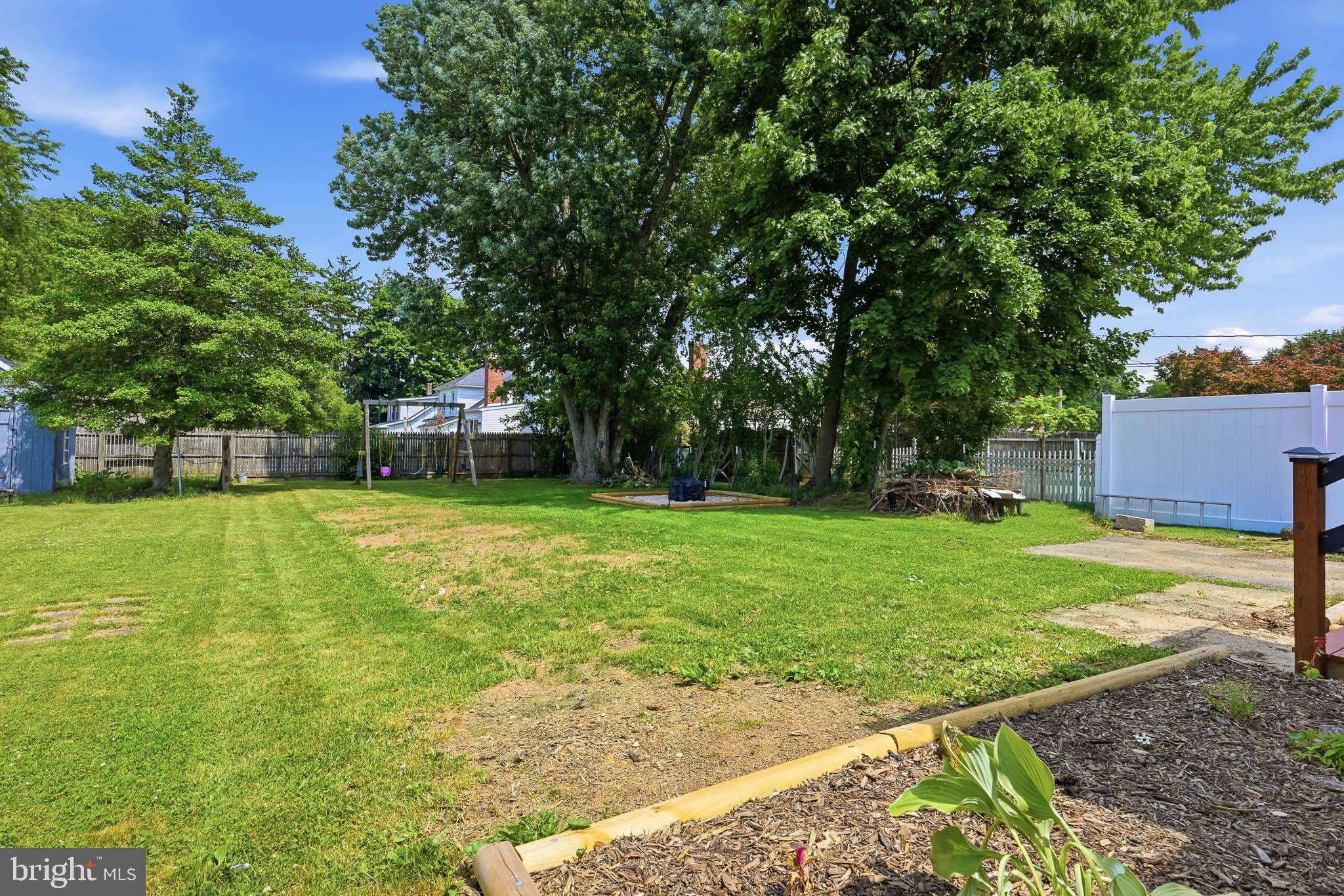 MIDDLETOWN - Residential