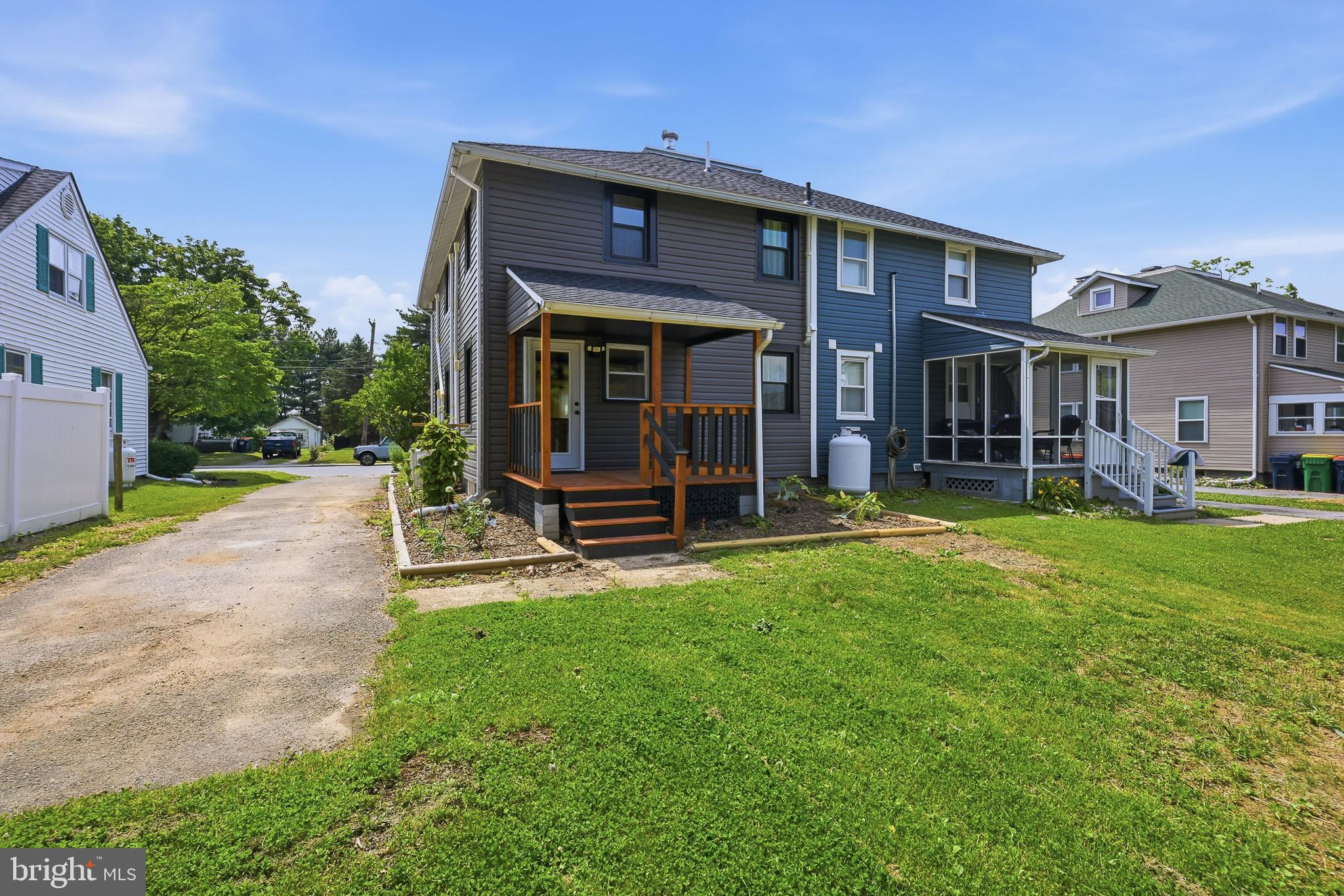 MIDDLETOWN - Residential