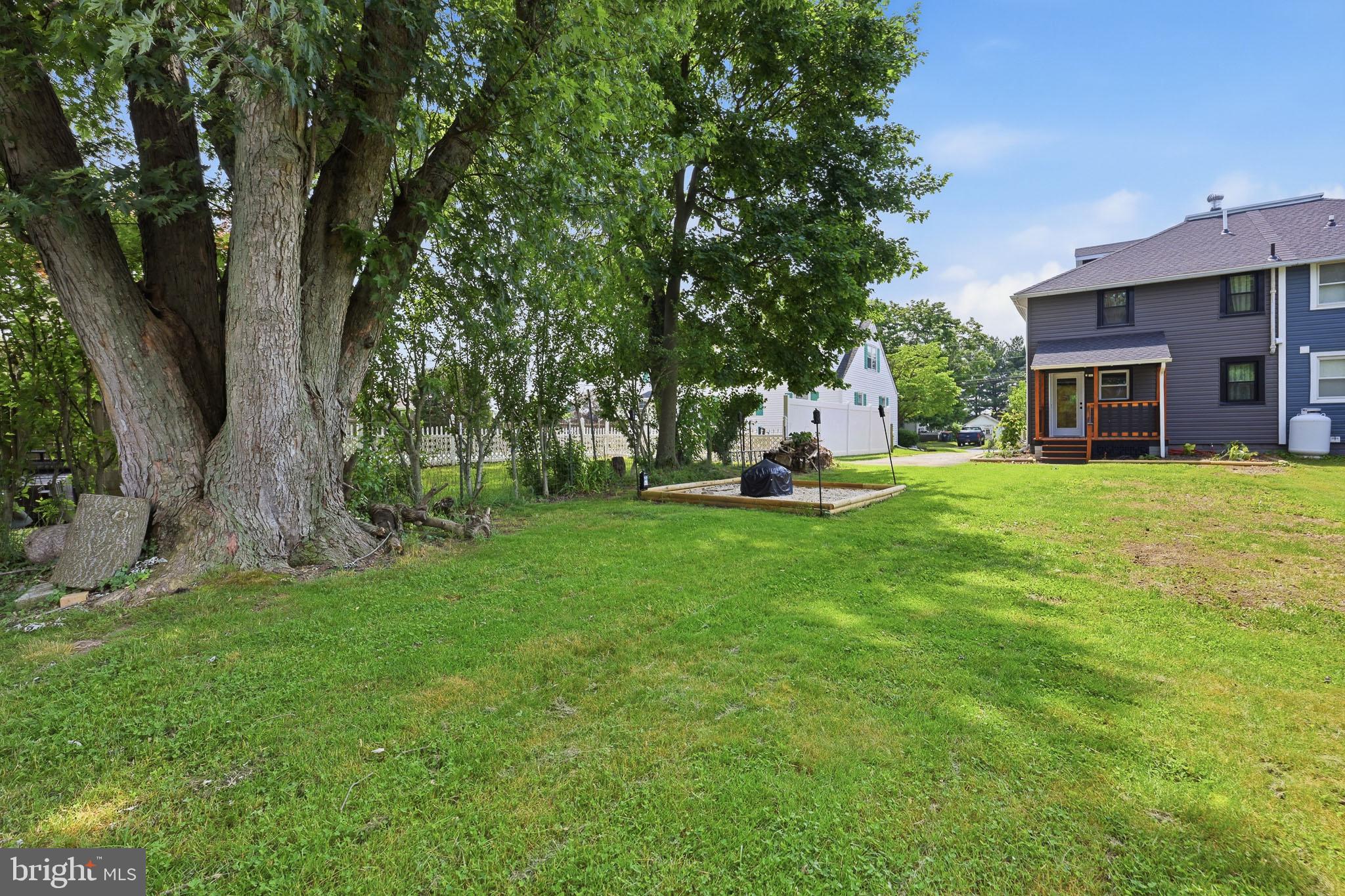 MIDDLETOWN - Residential
